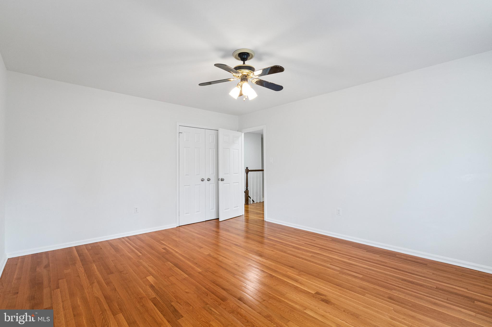 VIENNA OAKS - Residential