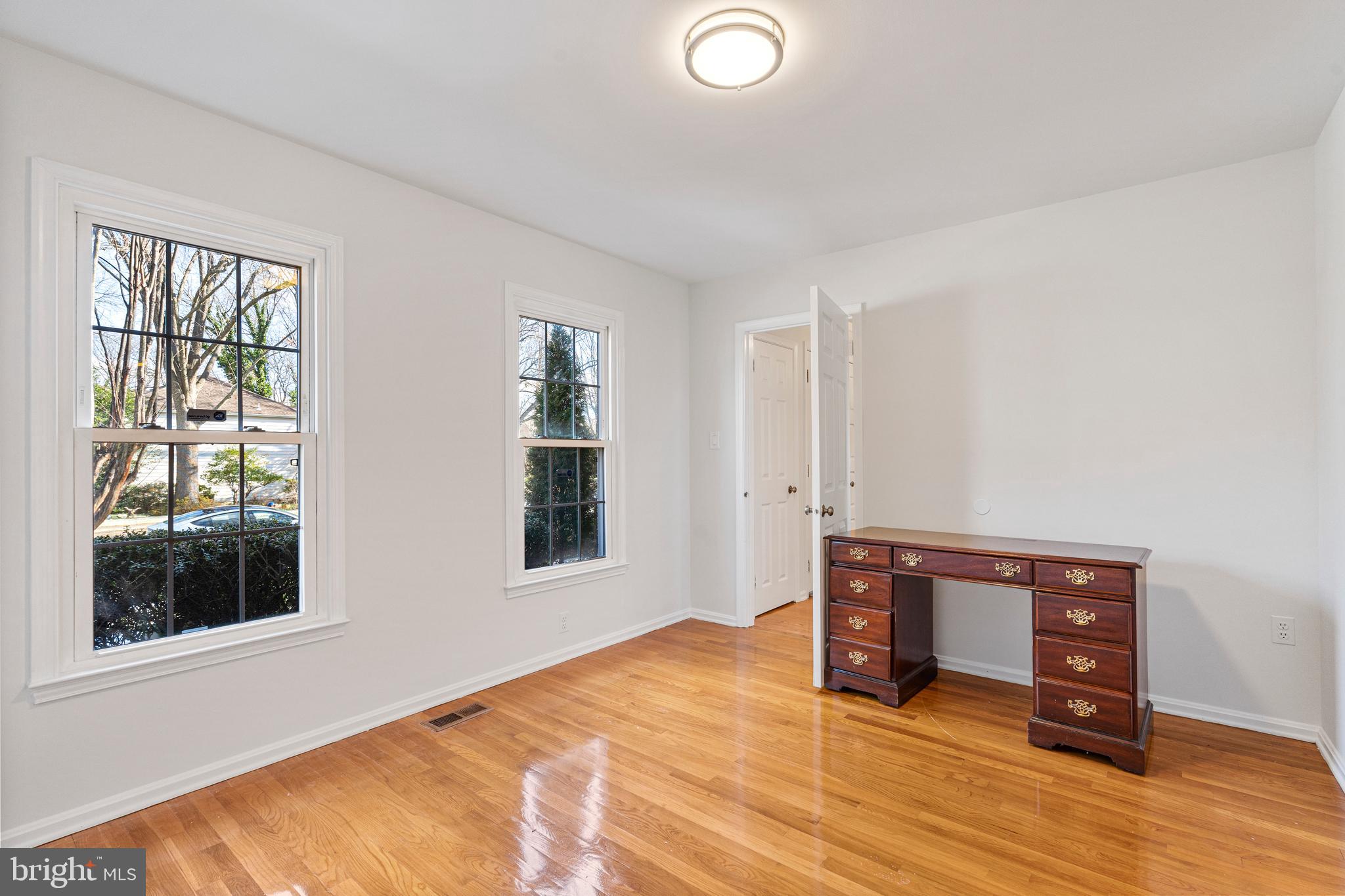 VIENNA OAKS - Residential