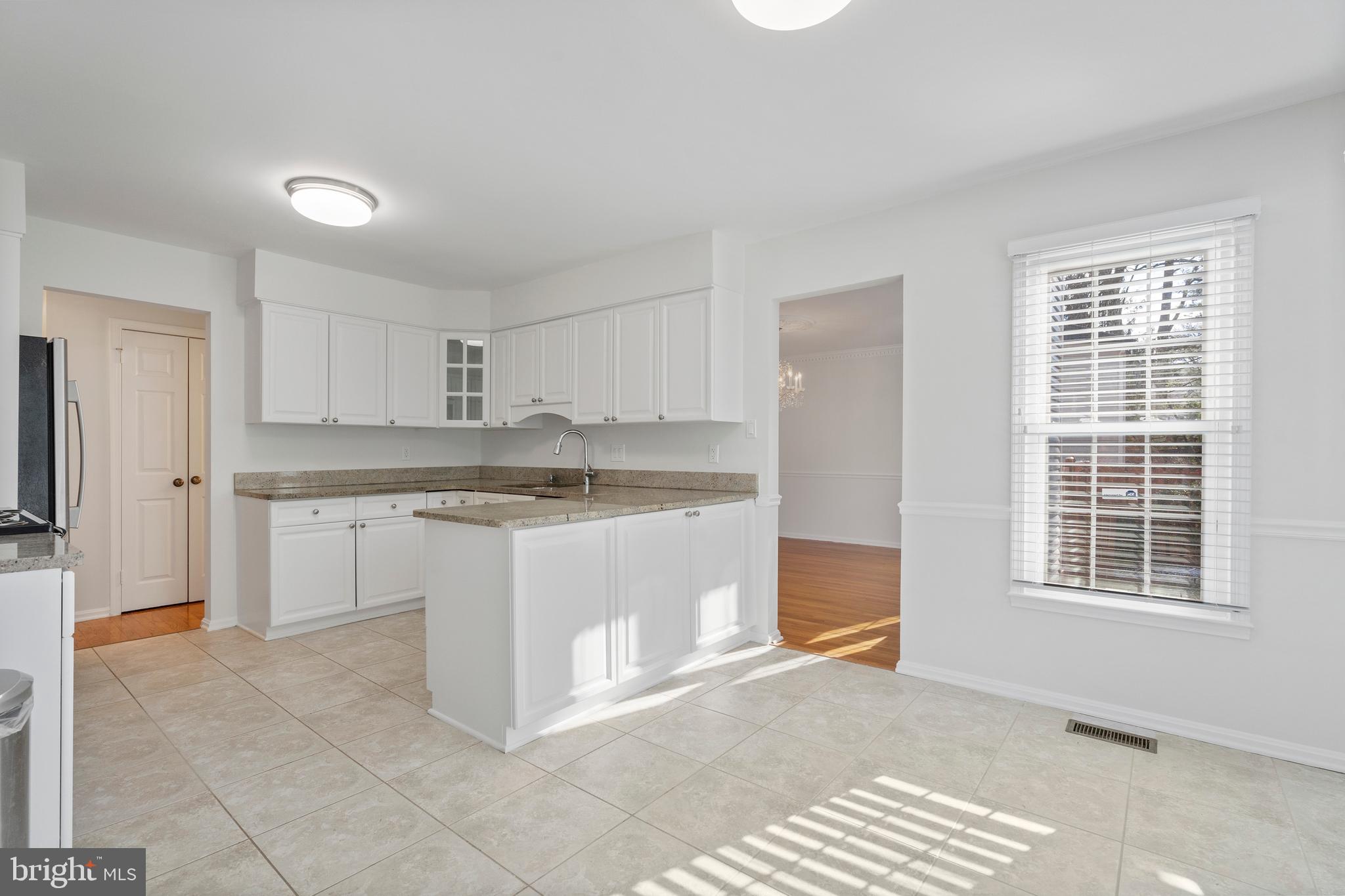 VIENNA OAKS - Residential