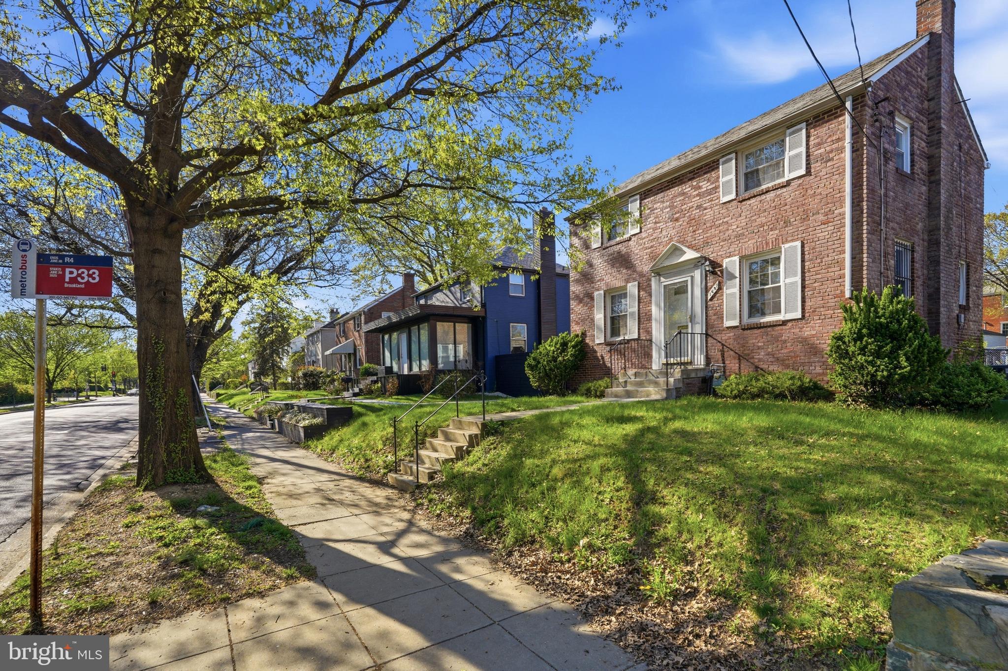 1628 MICHIGAN AVENUE NE