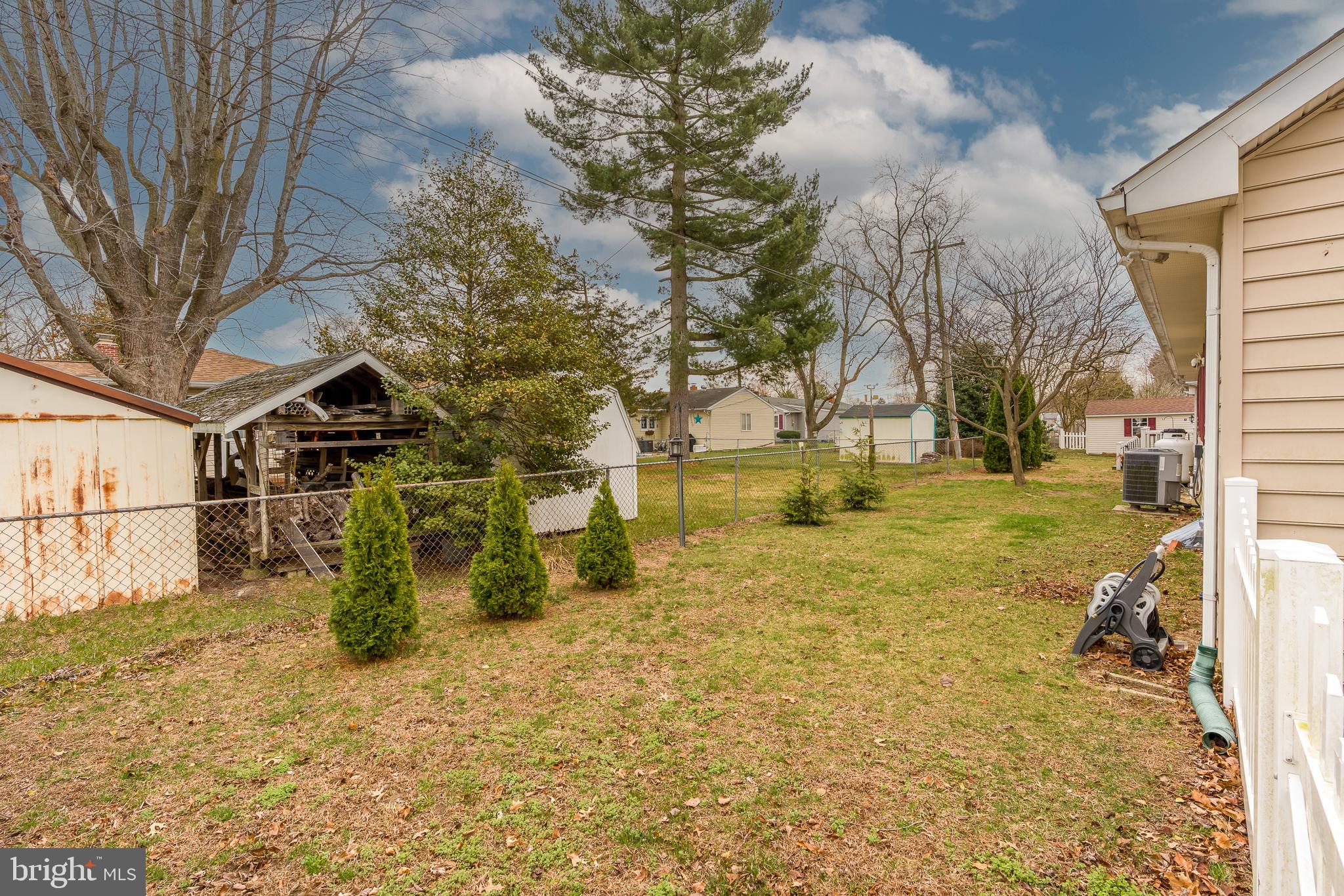 HUDSON ESTATES - Residential