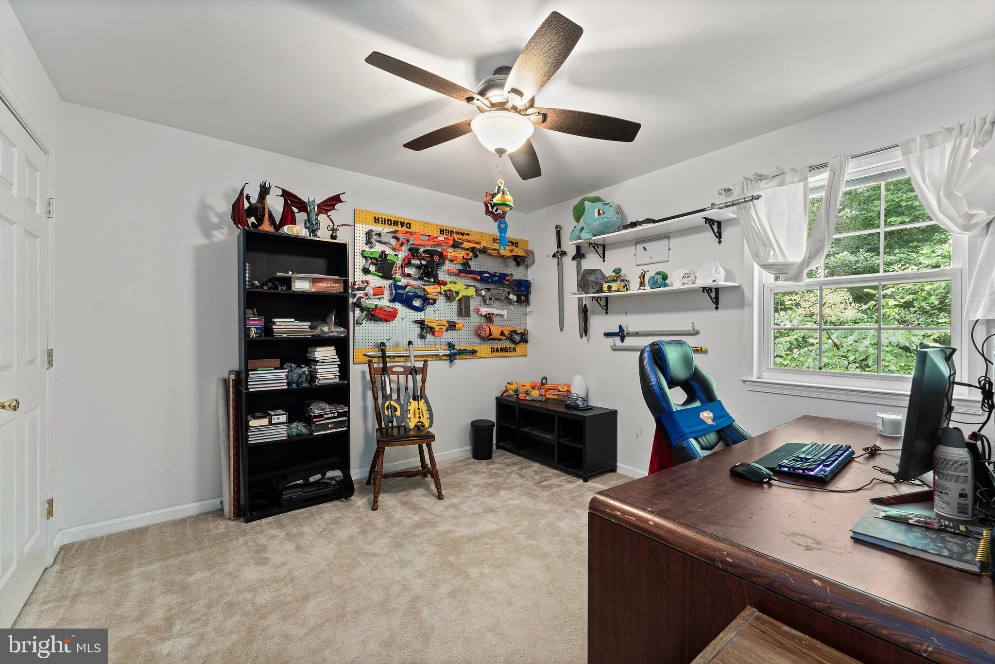 PRESIDENTIAL LAKES - Residential