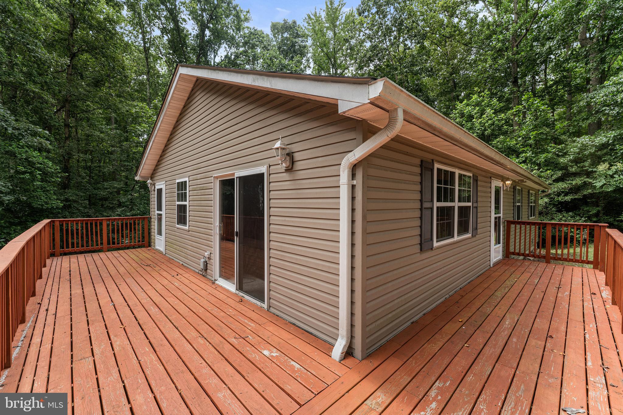 PRESIDENTIAL LAKES - Residential