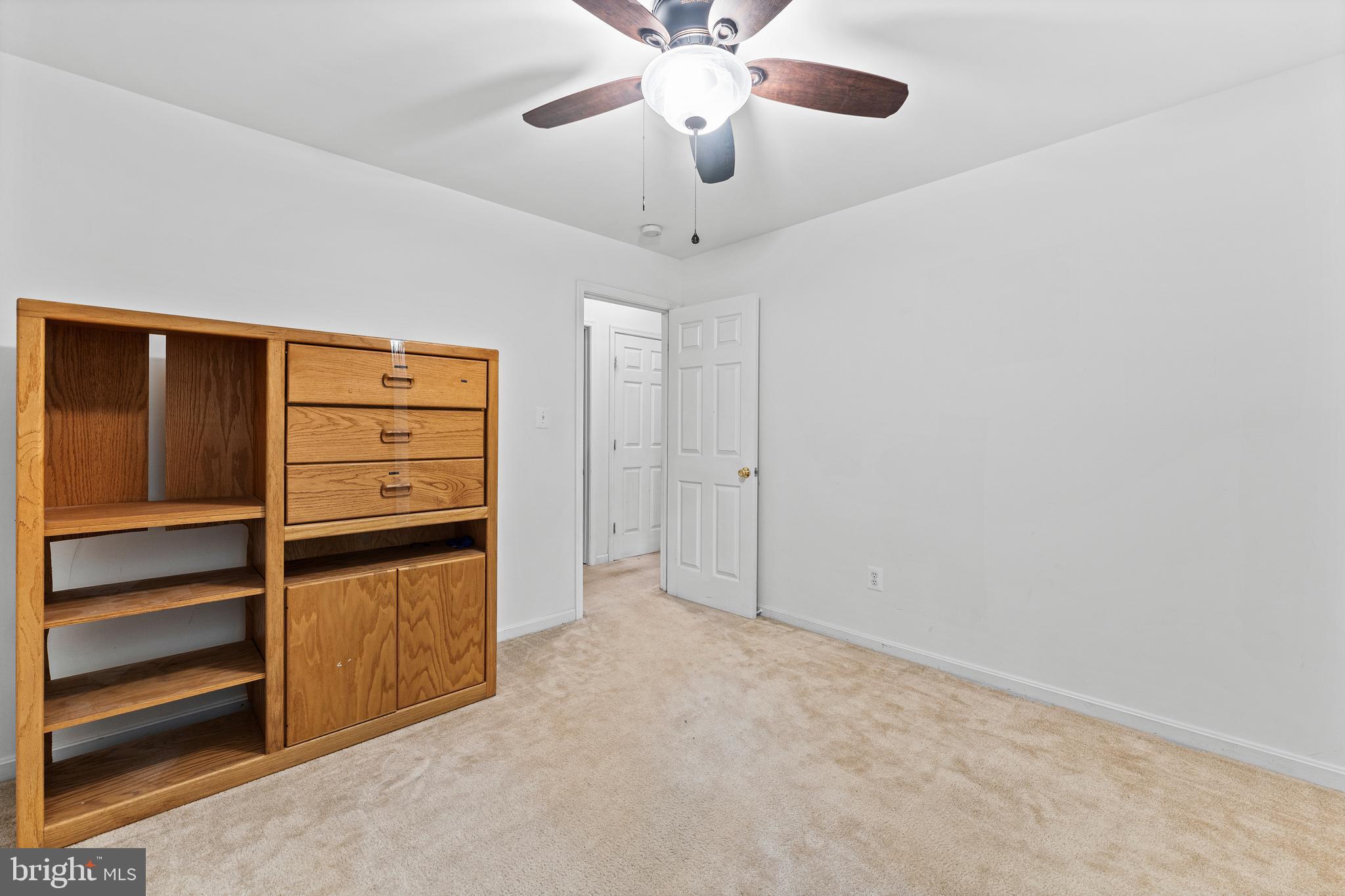 PRESIDENTIAL LAKES - Residential