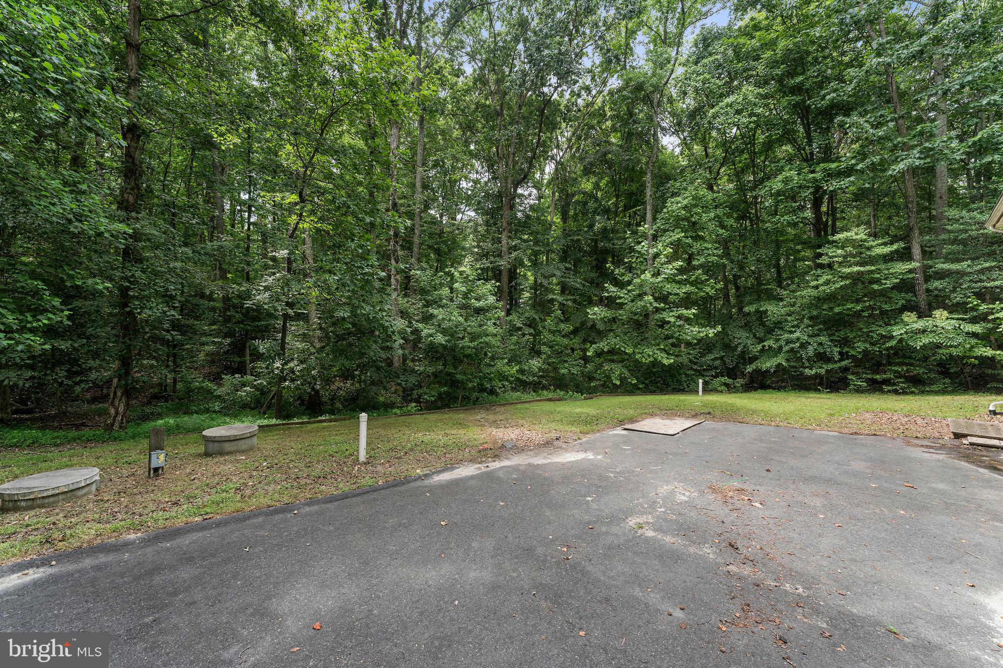 PRESIDENTIAL LAKES - Residential