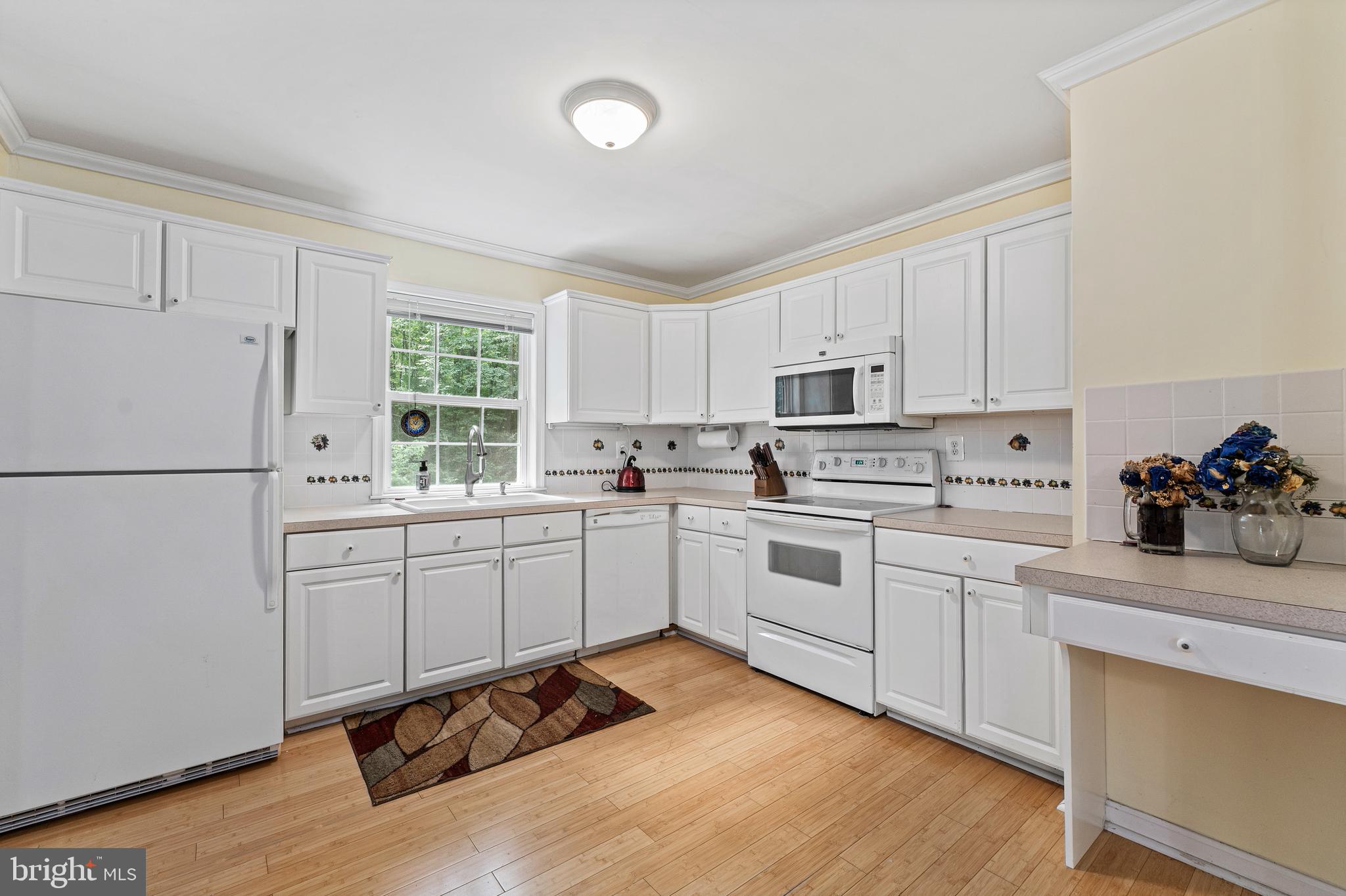 PRESIDENTIAL LAKES - Residential