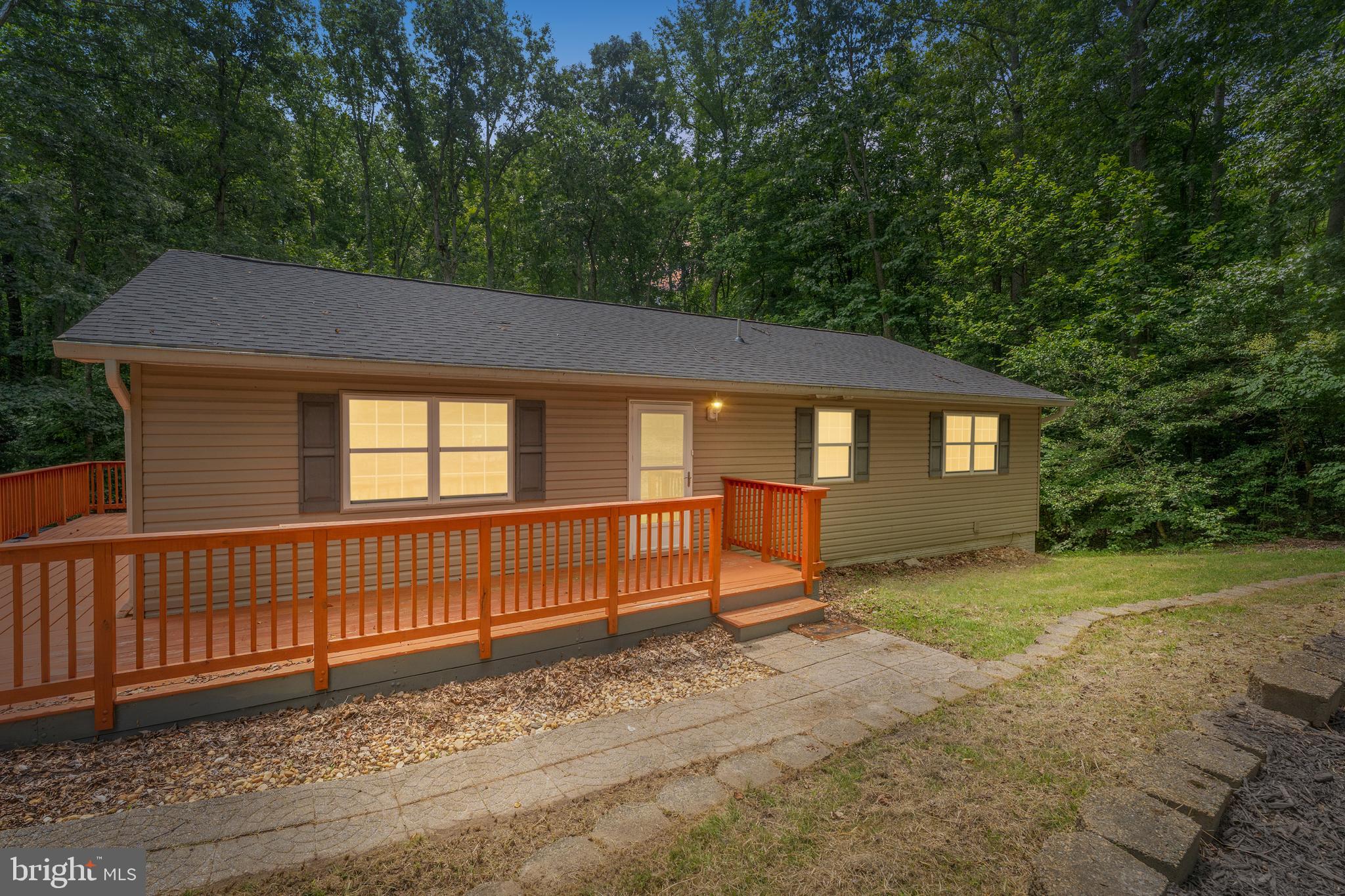 PRESIDENTIAL LAKES - Residential