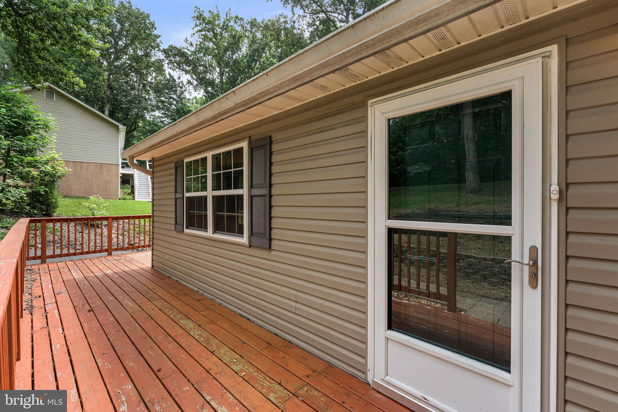 PRESIDENTIAL LAKES - Residential