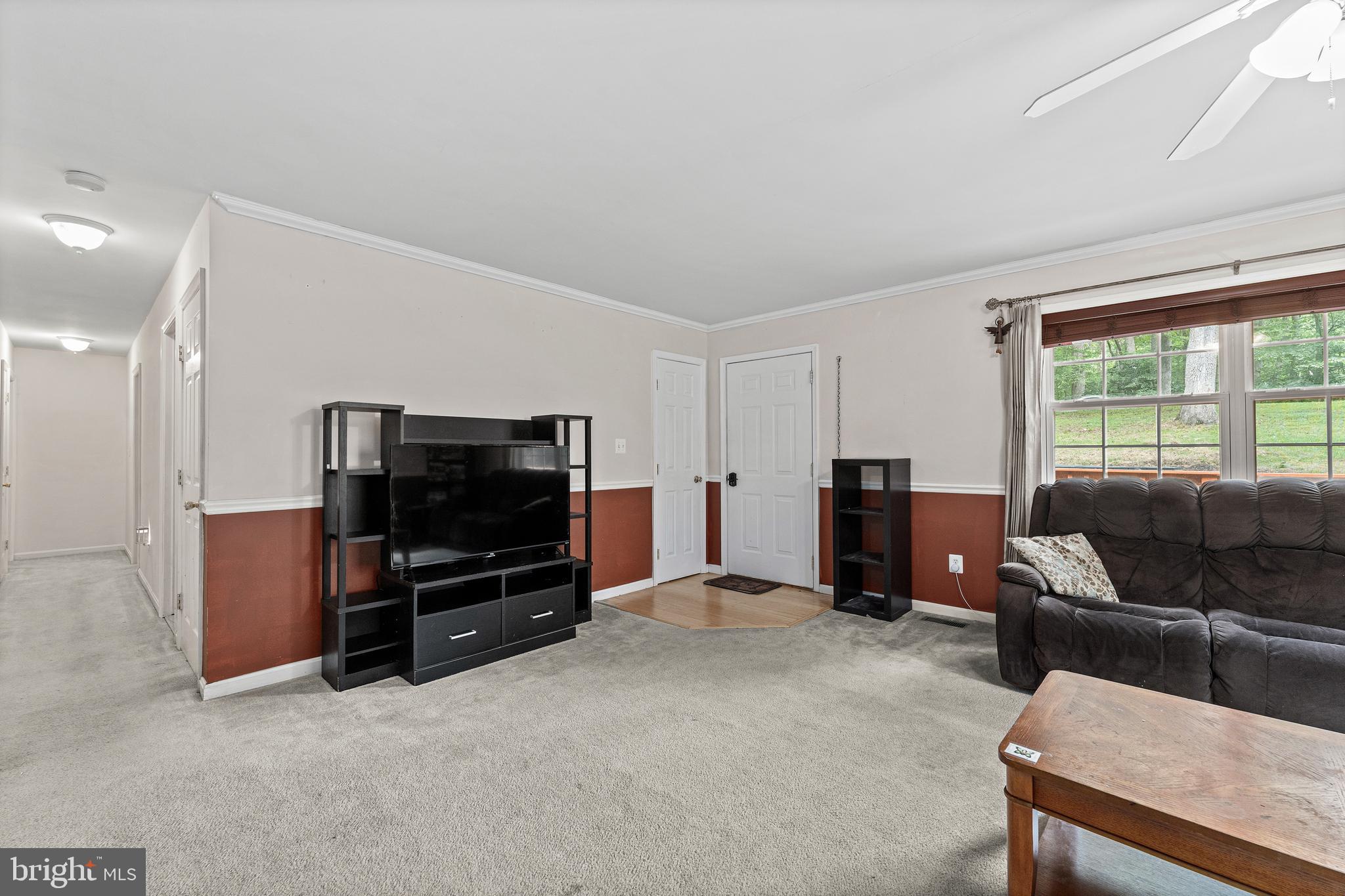 PRESIDENTIAL LAKES - Residential