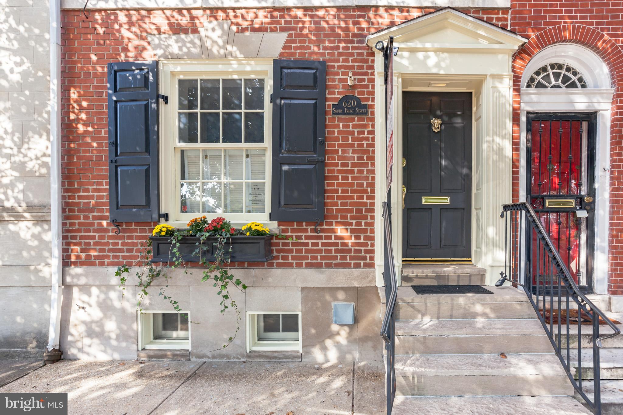 QUEEN VILLAGE - Residential Income