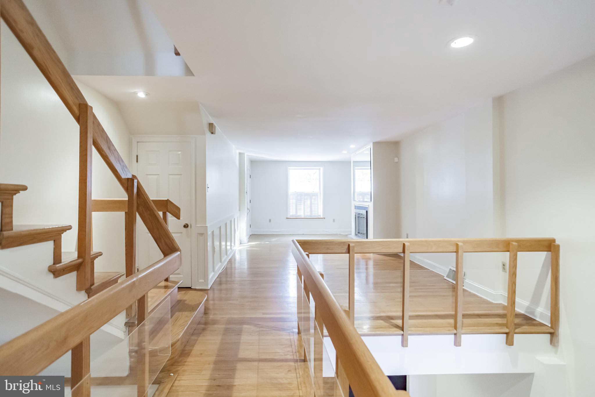 QUEEN VILLAGE - Residential Income