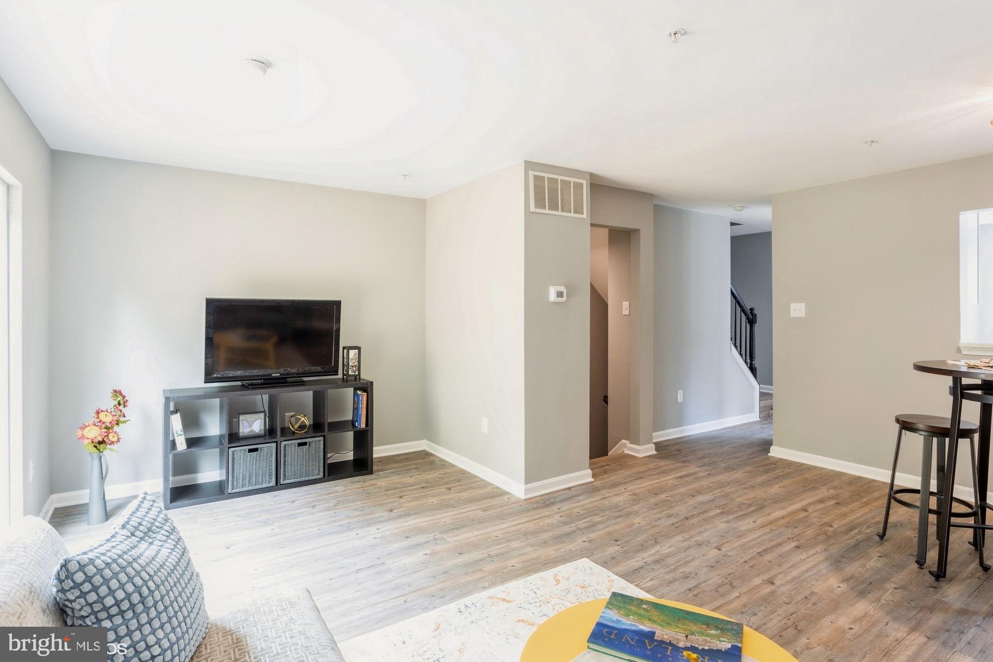 PLEASANT HILLS - Residential