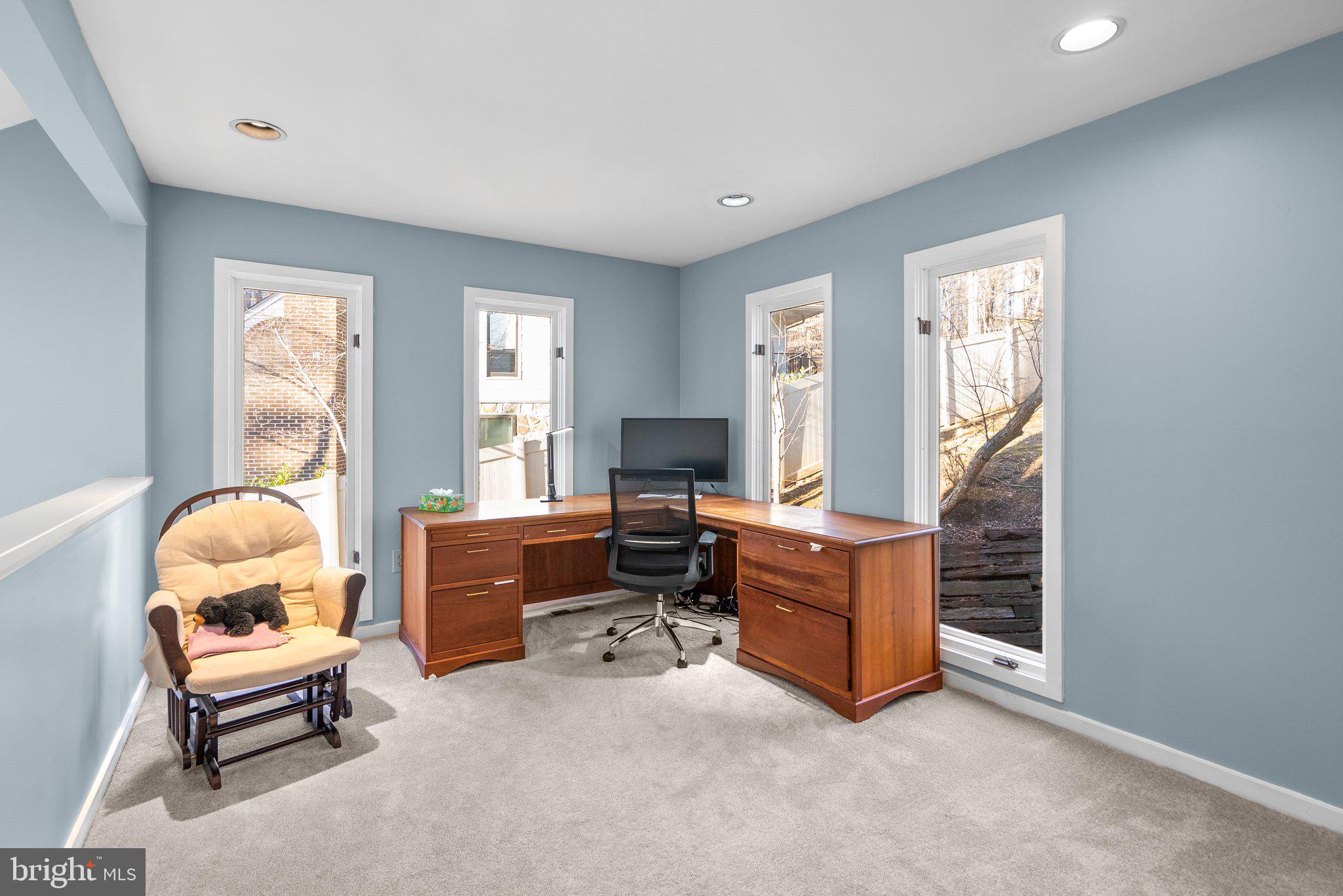 POTOMAC OUTSIDE - Residential