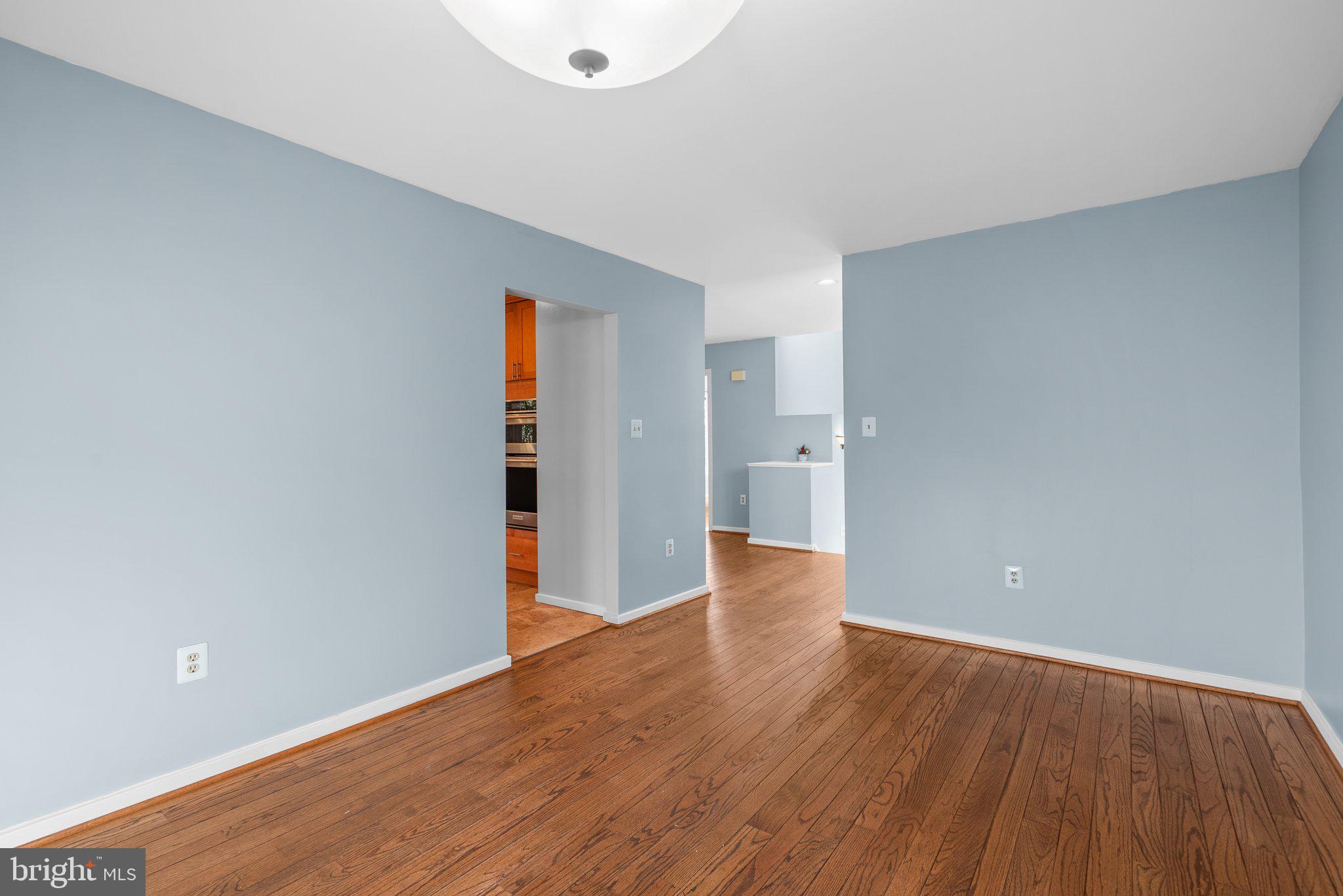 POTOMAC OUTSIDE - Residential