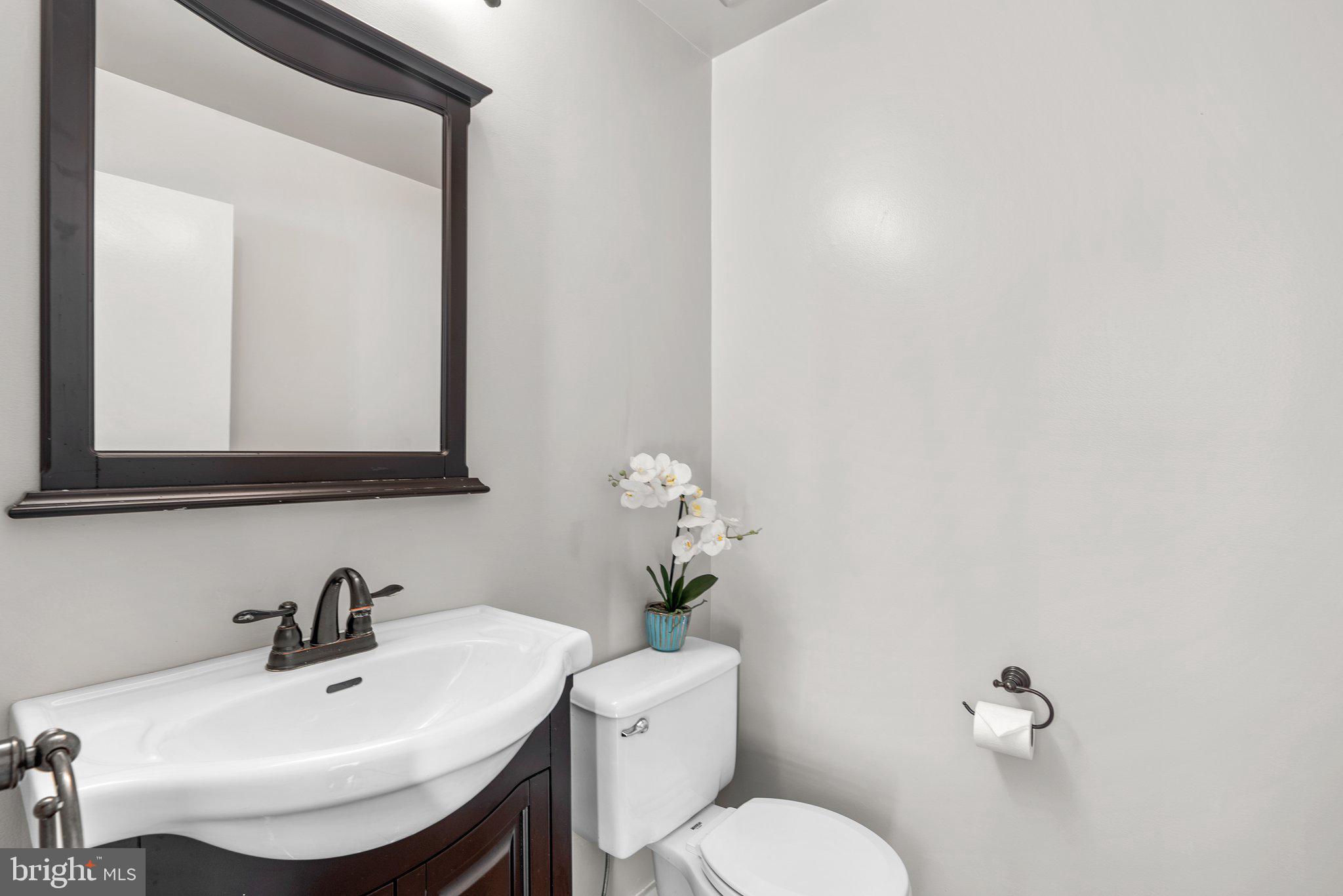 POTOMAC OUTSIDE - Residential