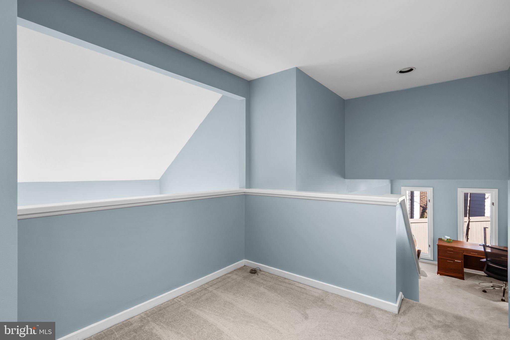 POTOMAC OUTSIDE - Residential