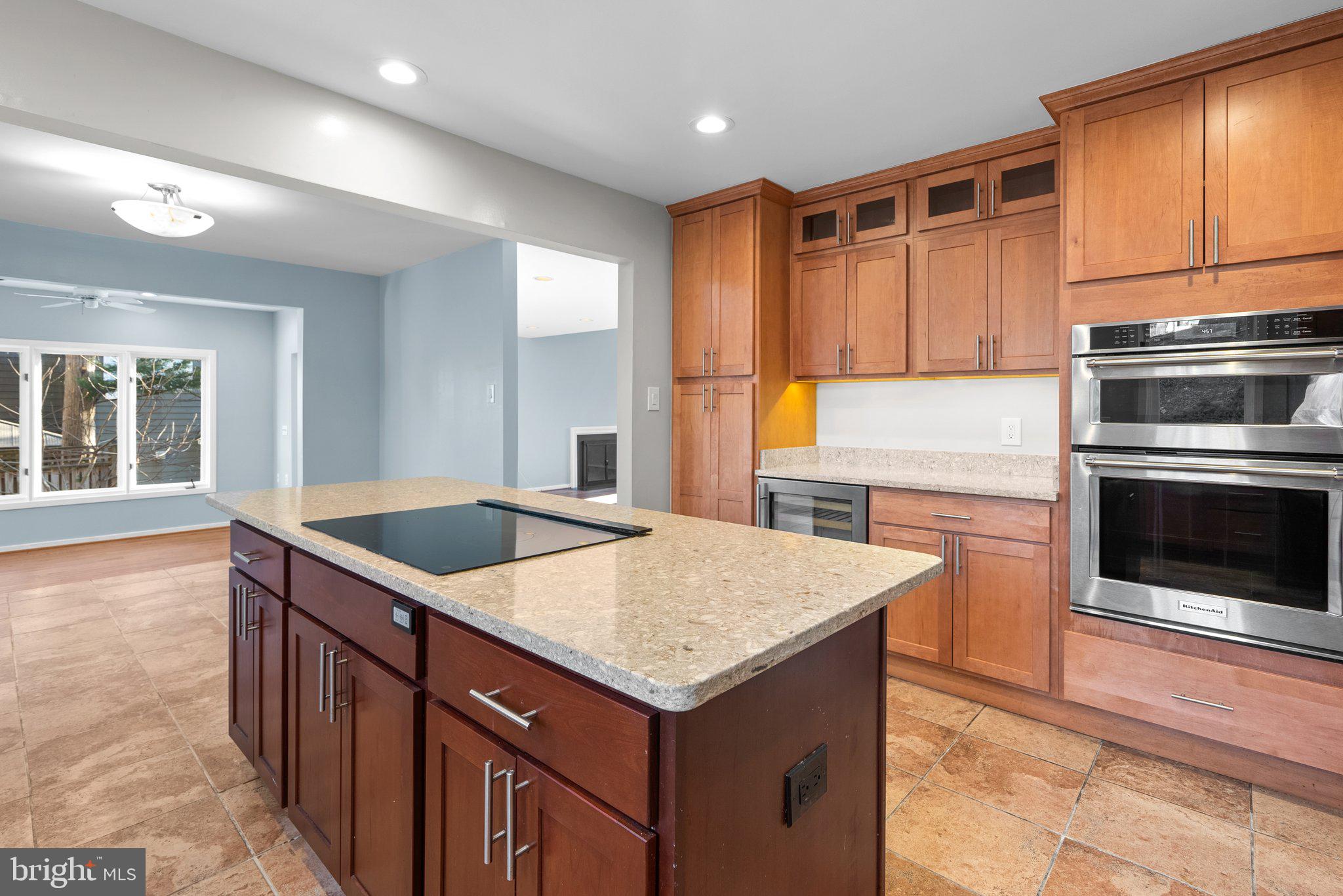 POTOMAC OUTSIDE - Residential