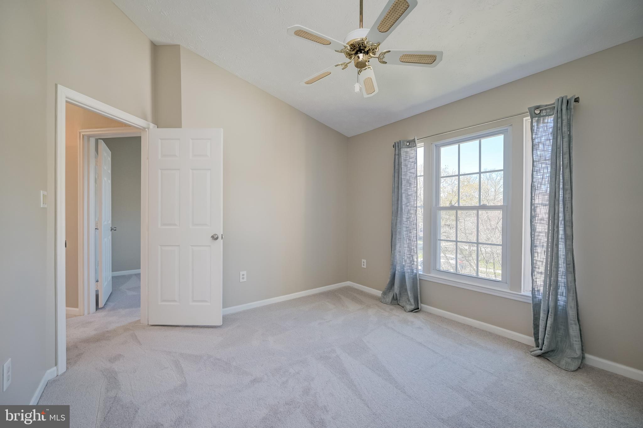 DORSEY HALL - Residential