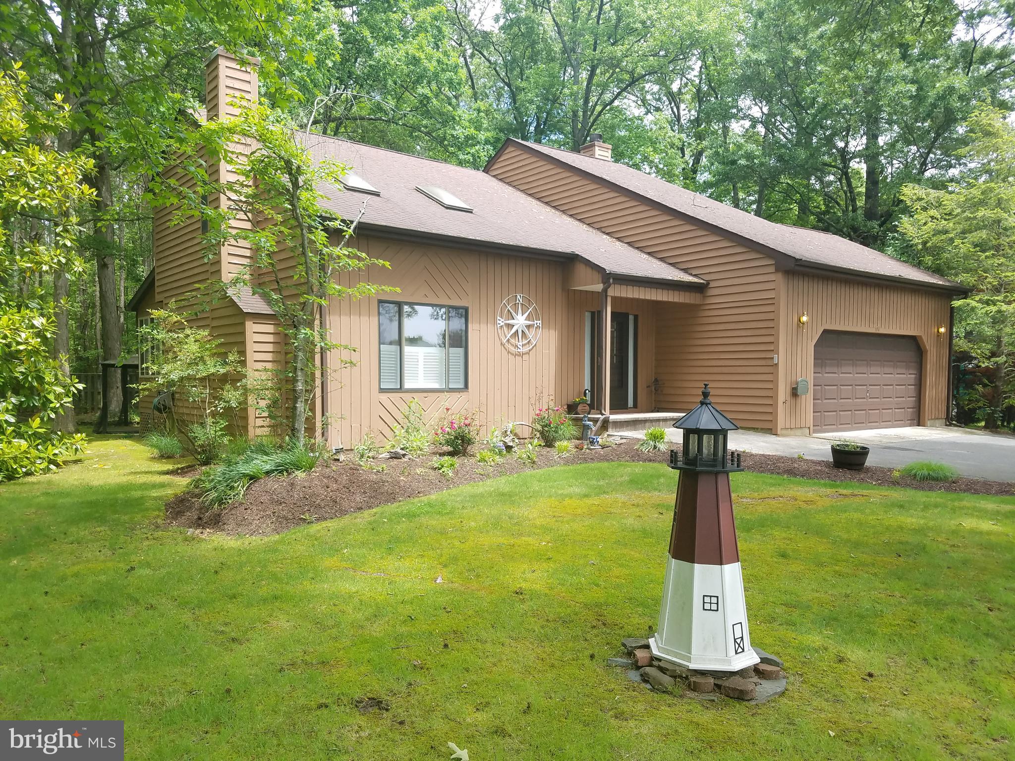 QUEEN ANNE COLONY - Residential