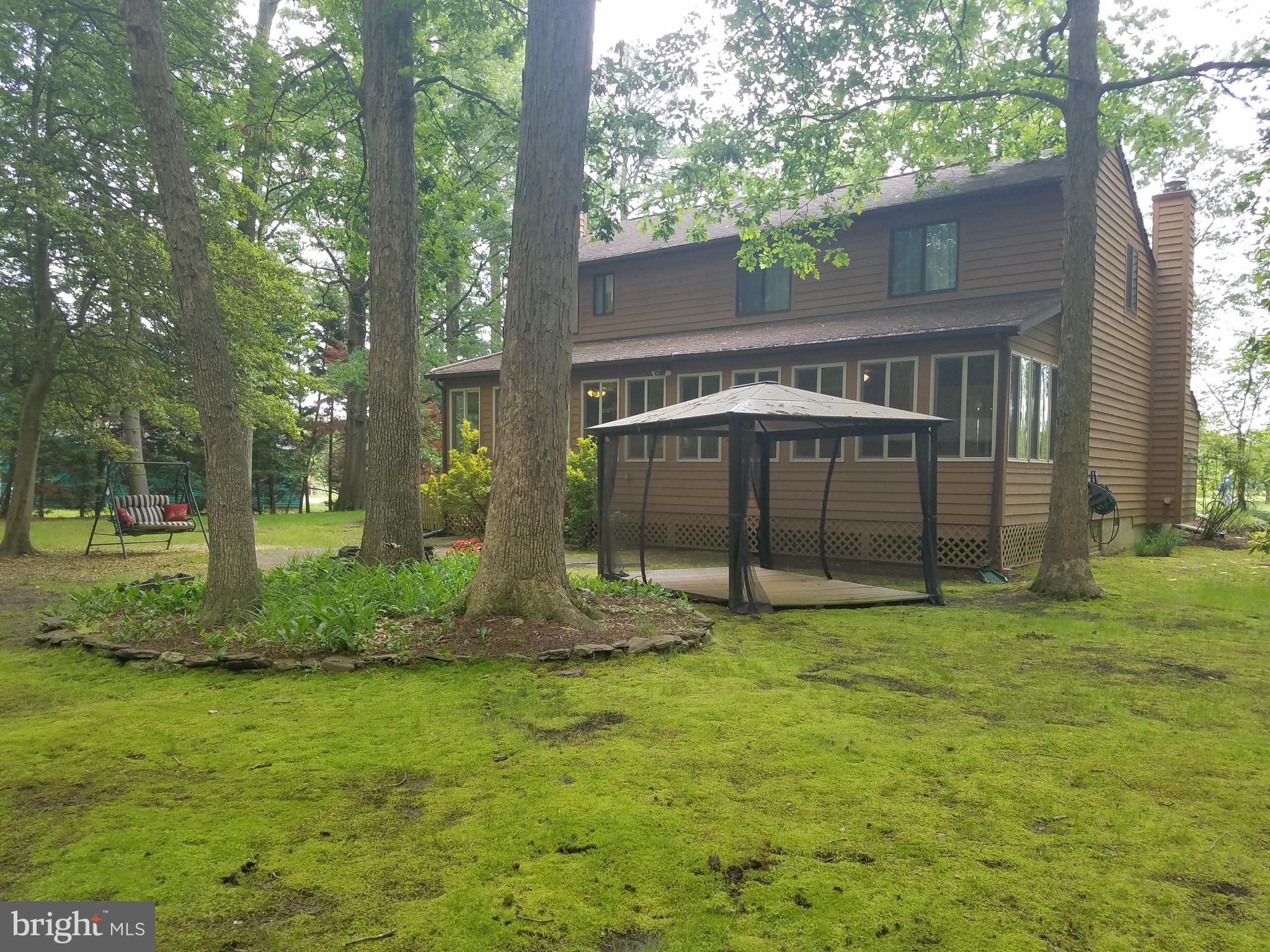 QUEEN ANNE COLONY - Residential