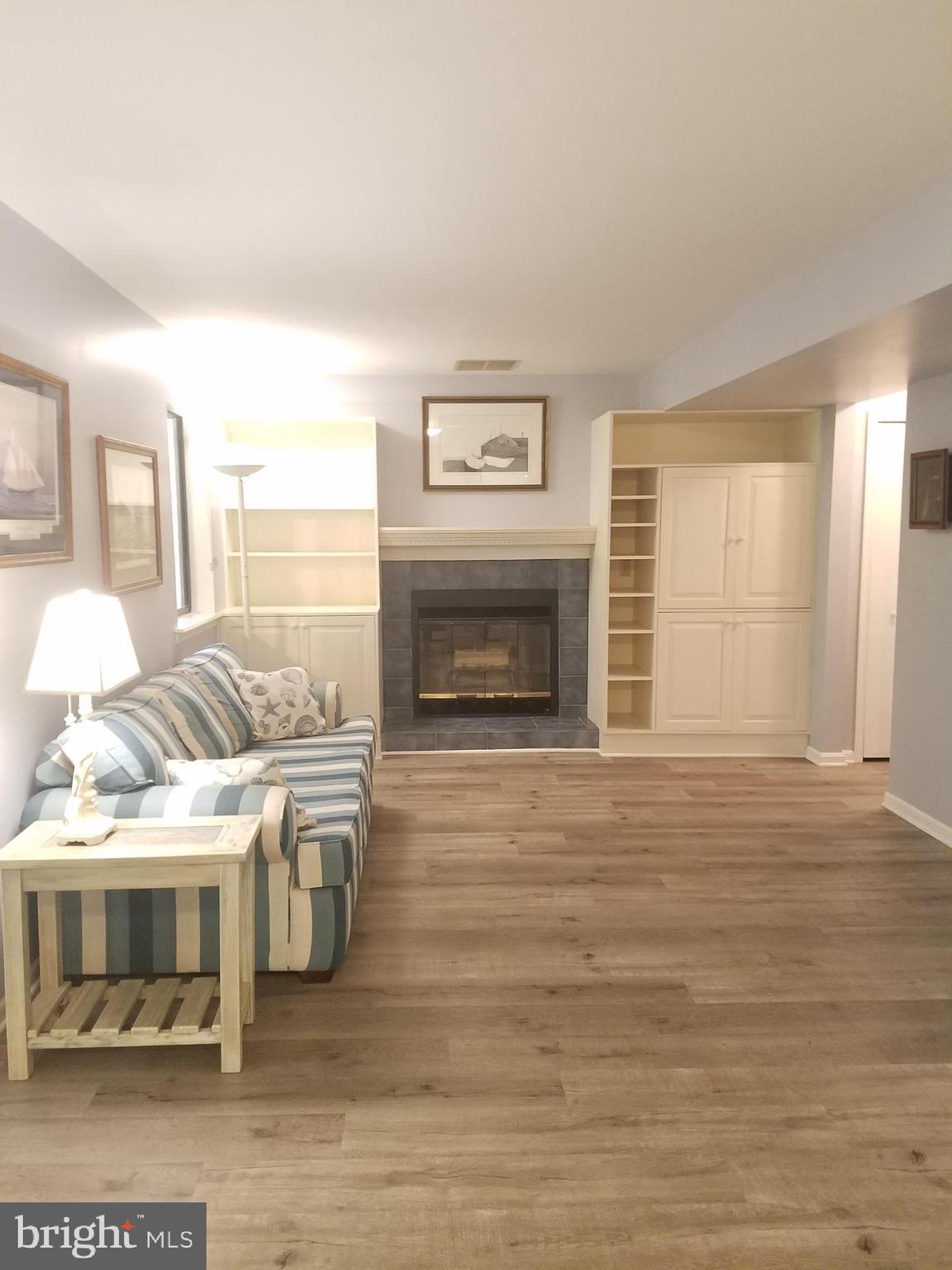 QUEEN ANNE COLONY - Residential