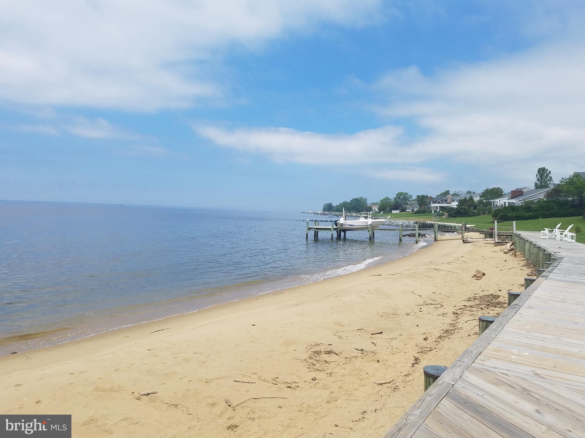 QUEEN ANNE COLONY - Residential