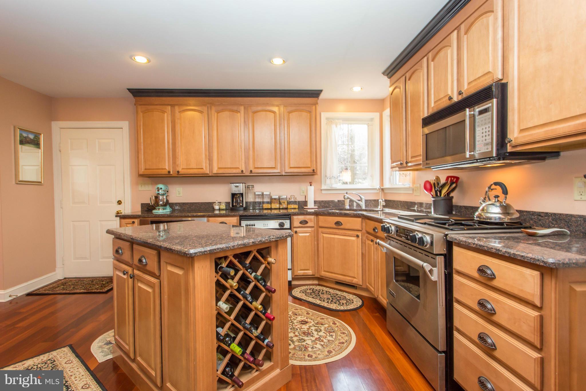 COLECHESTER VILLAGE - Residential