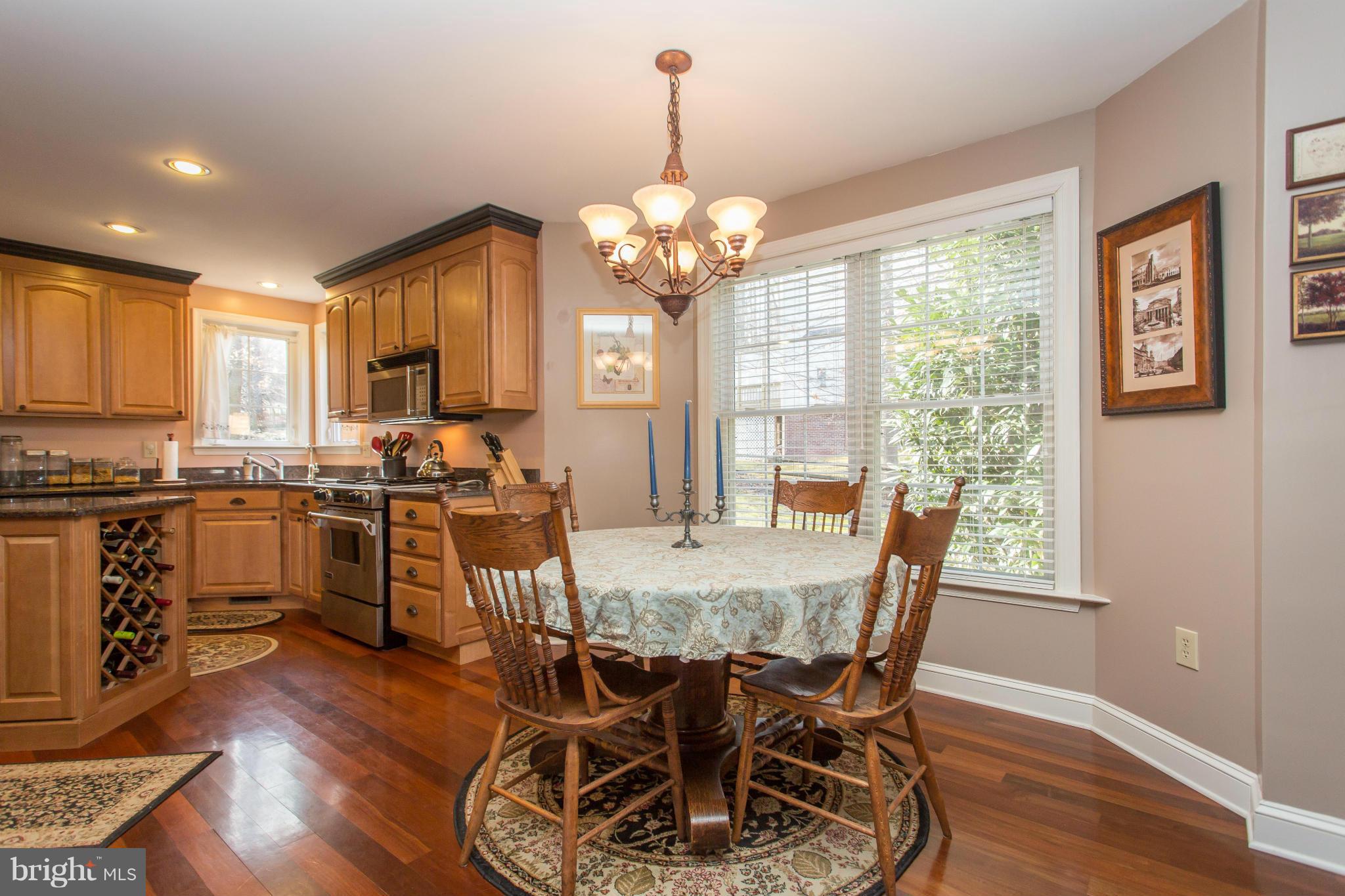 COLECHESTER VILLAGE - Residential