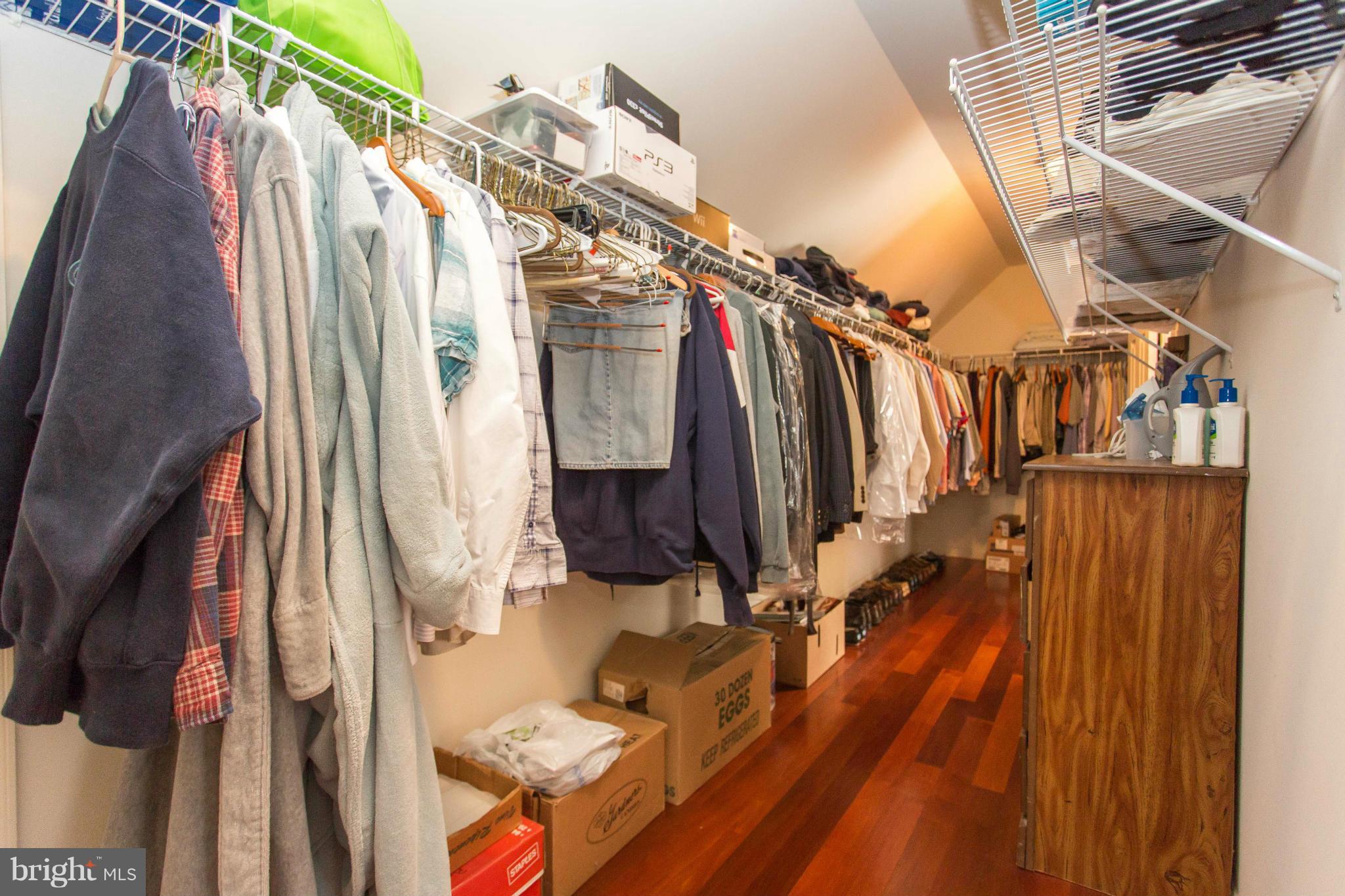 COLECHESTER VILLAGE - Residential