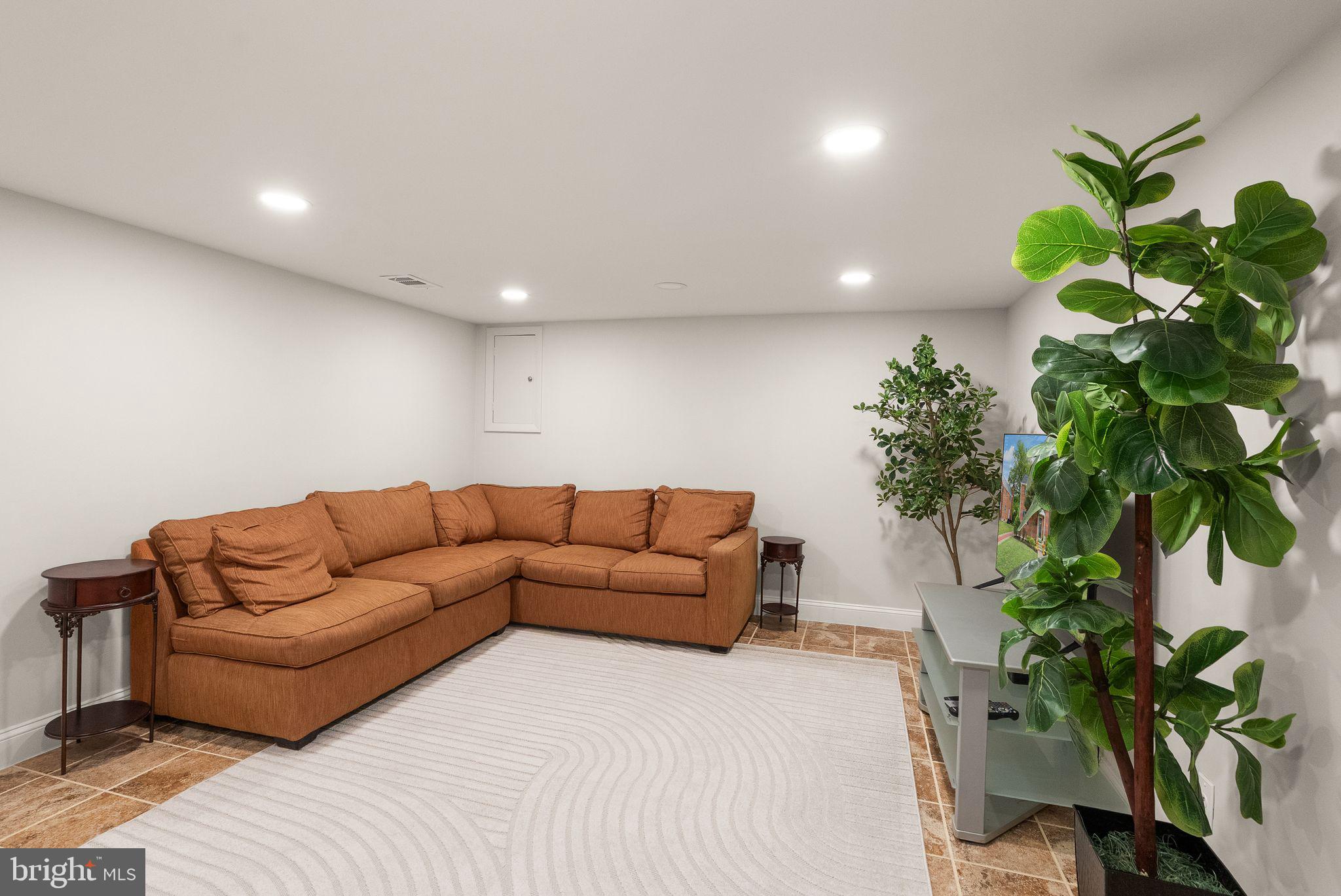 ARLINGTON FOREST - Residential