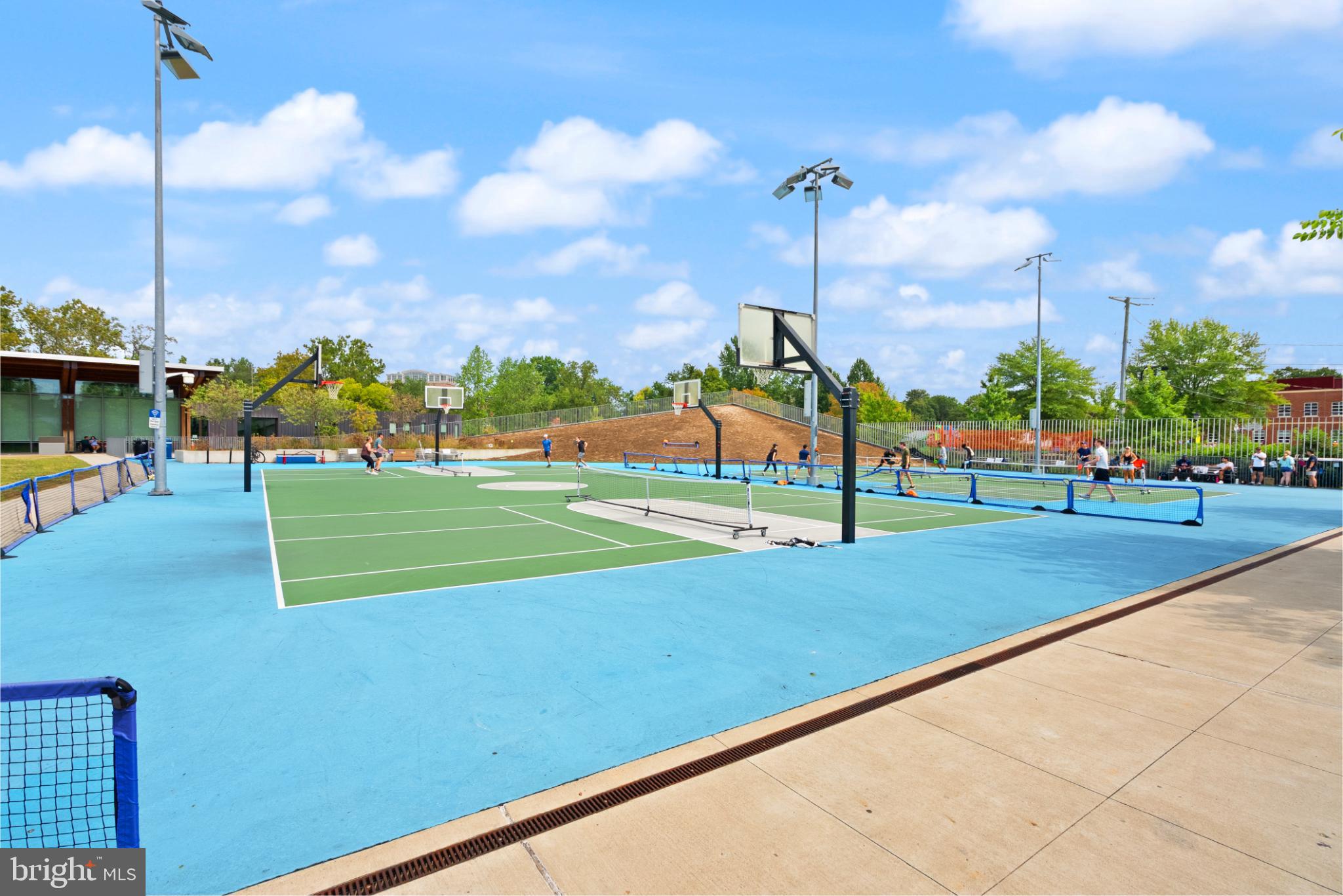 ARLINGTON FOREST - Residential