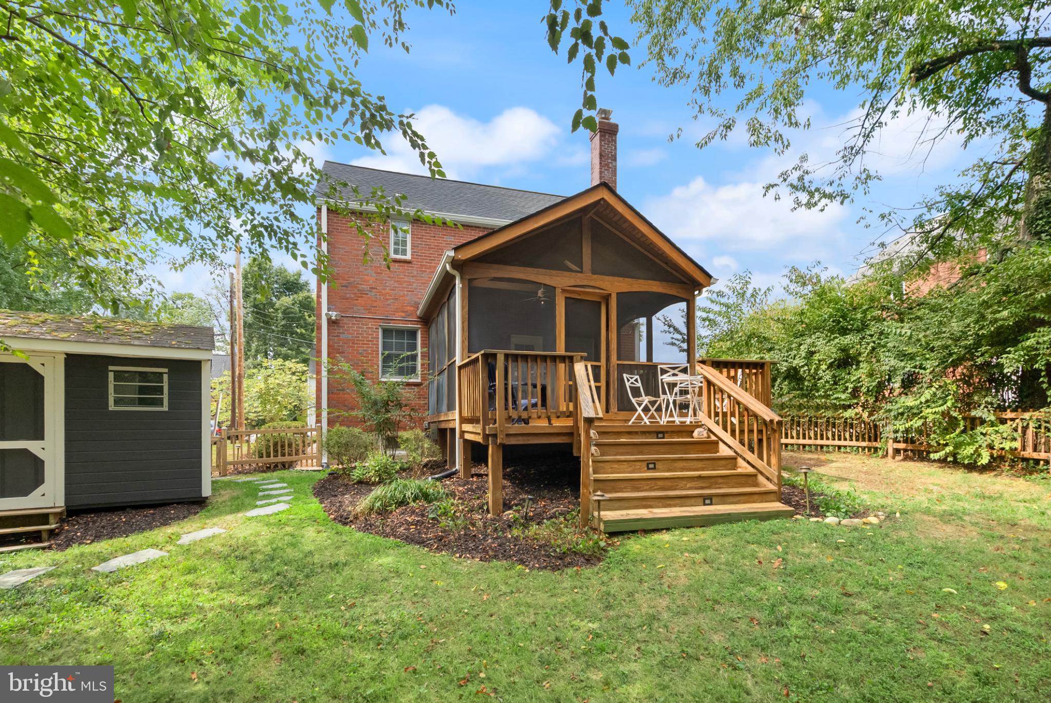 ARLINGTON FOREST - Residential