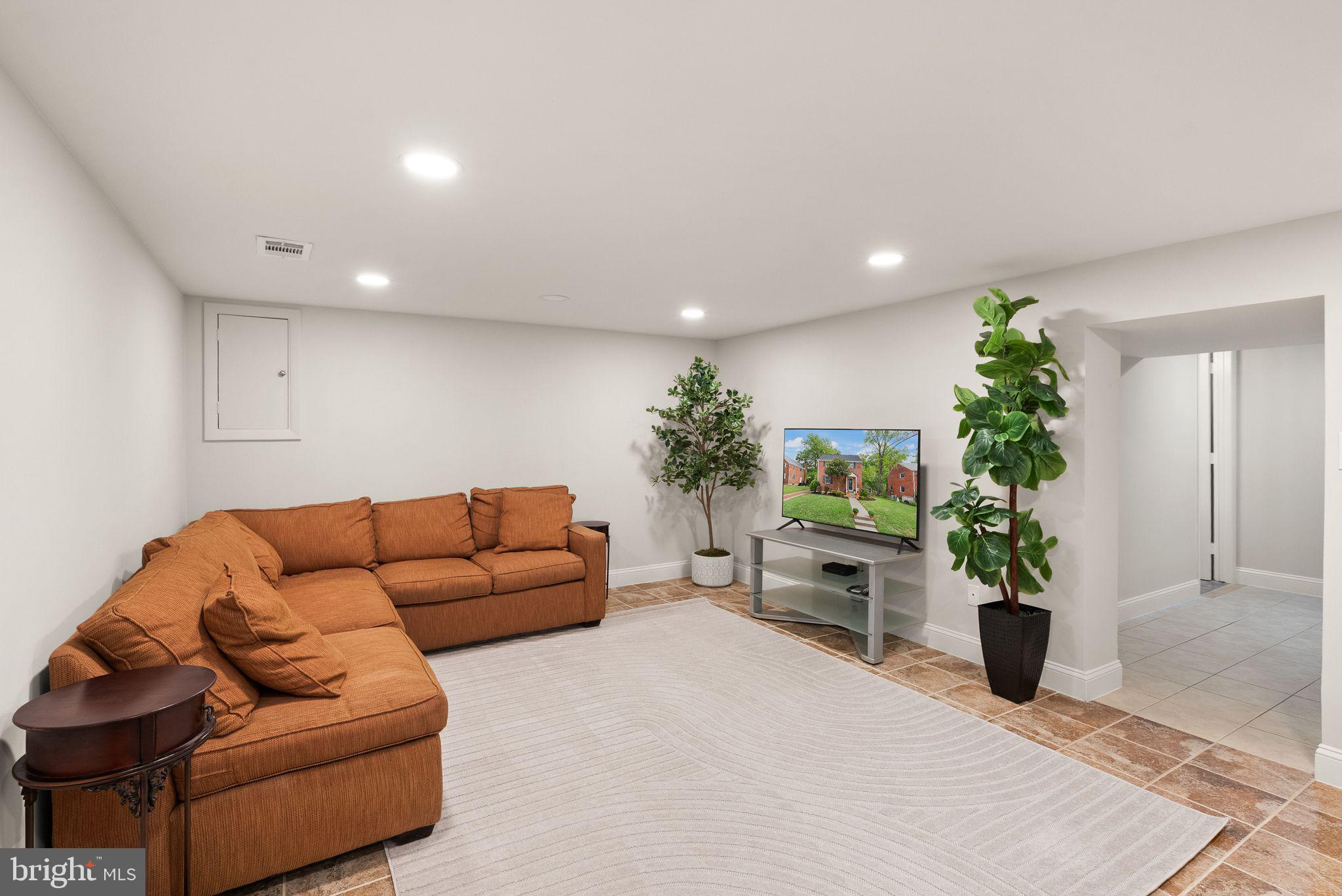 ARLINGTON FOREST - Residential