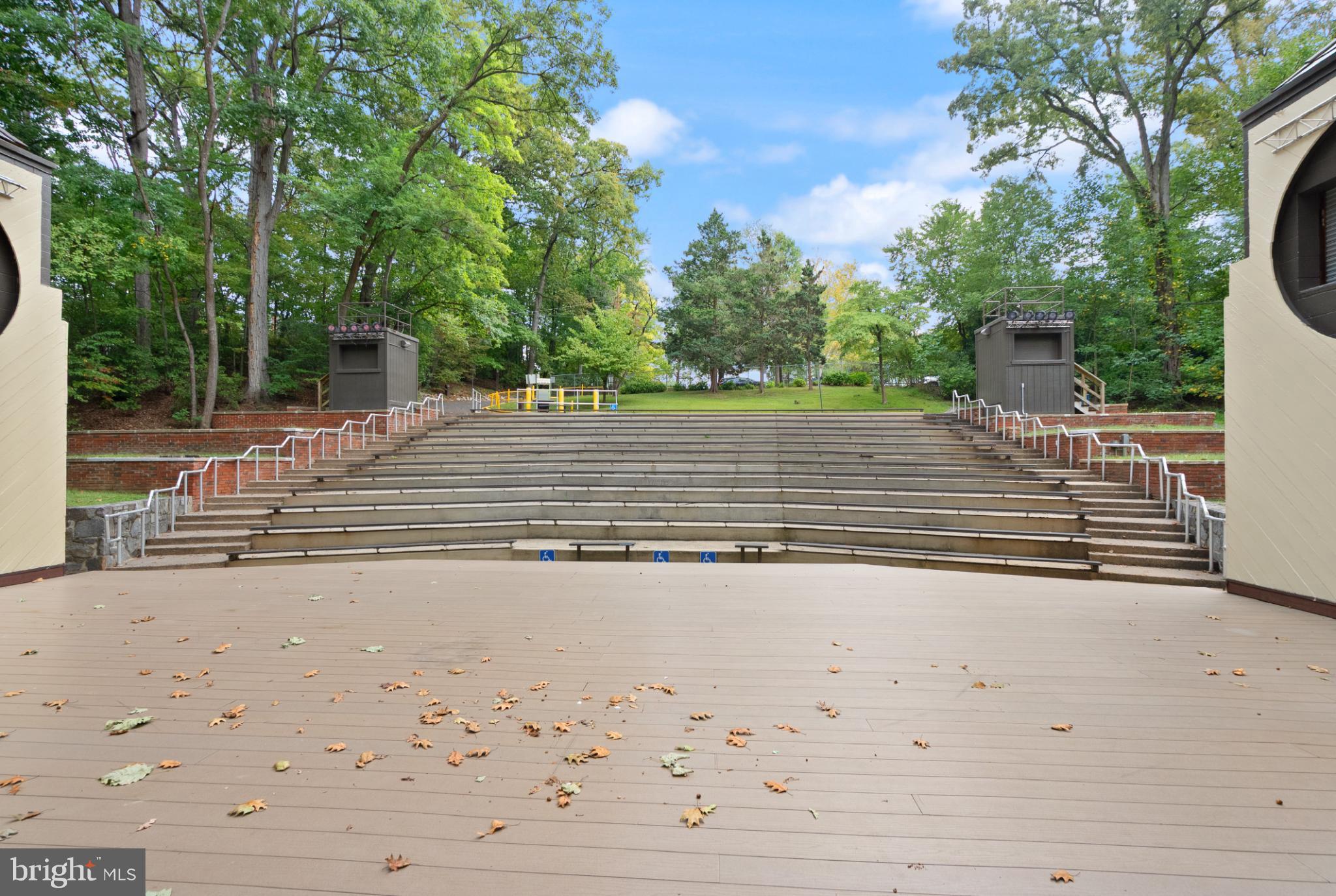 ARLINGTON FOREST - Residential