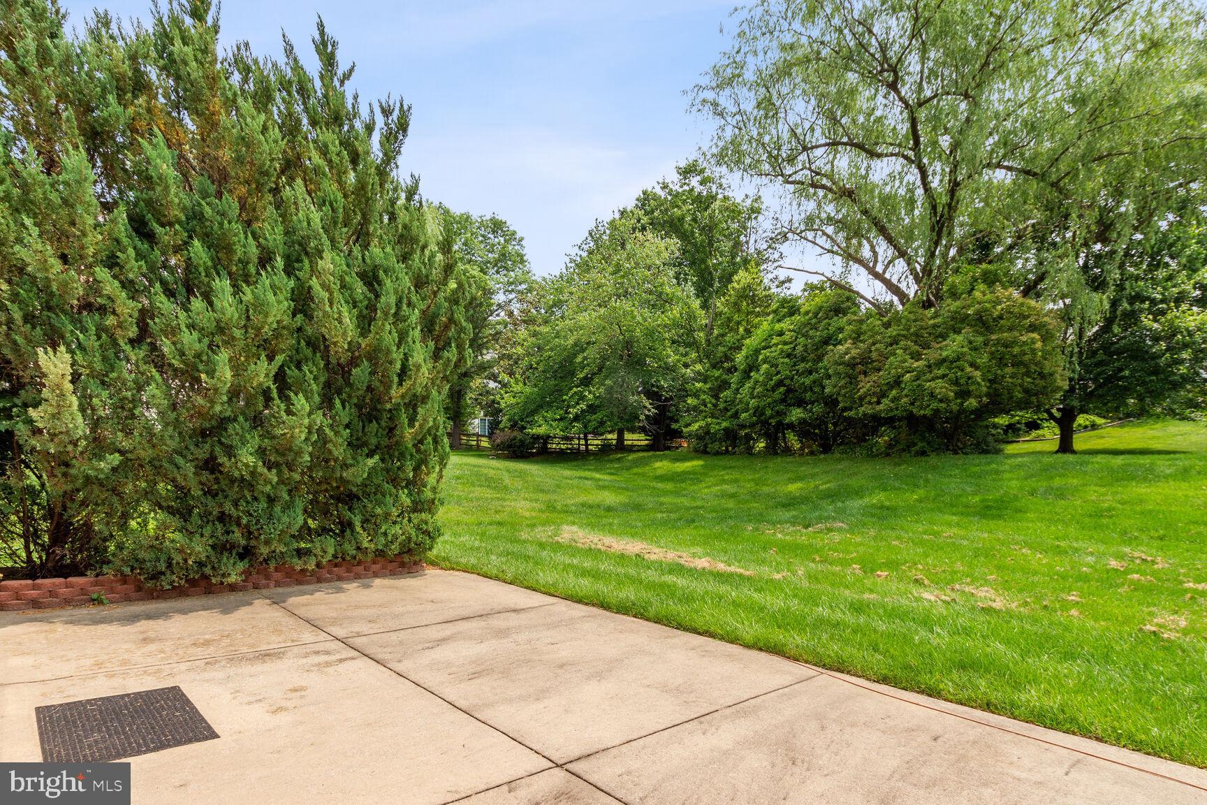 QUINCE ORCHARD ESTATES - Residential