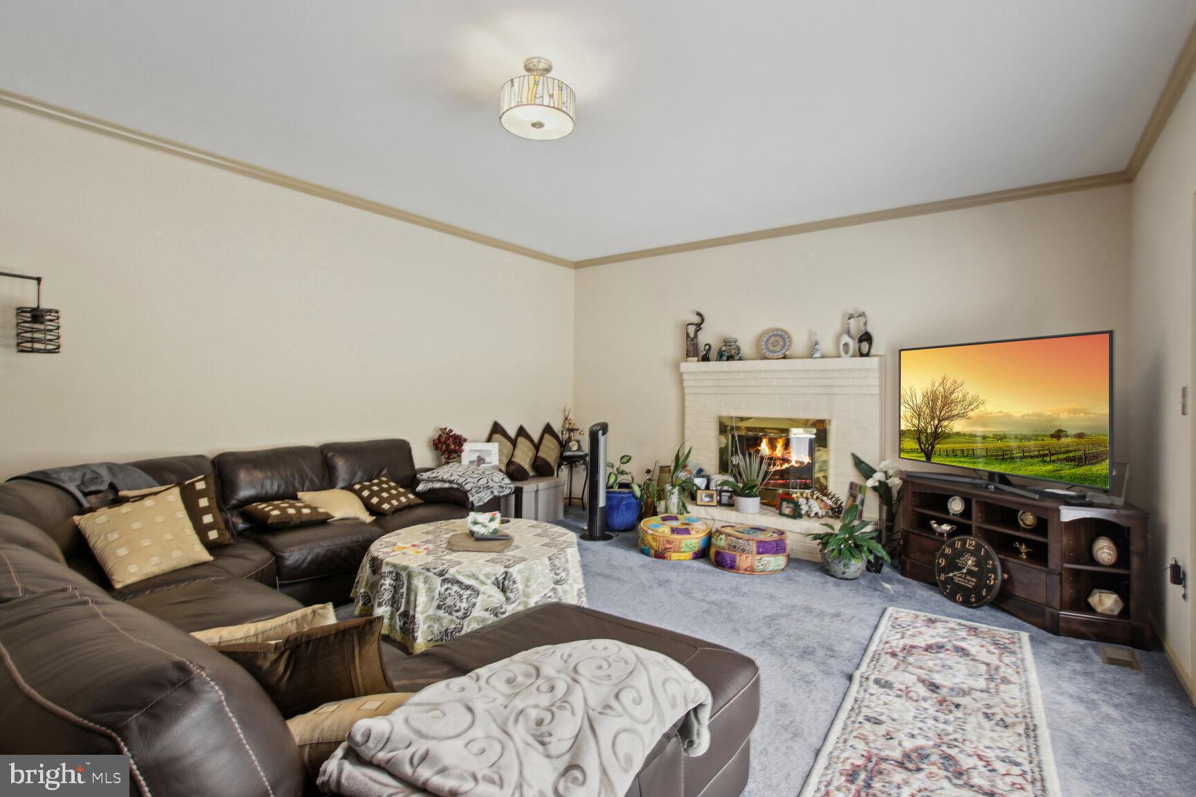 QUINCE ORCHARD ESTATES - Residential