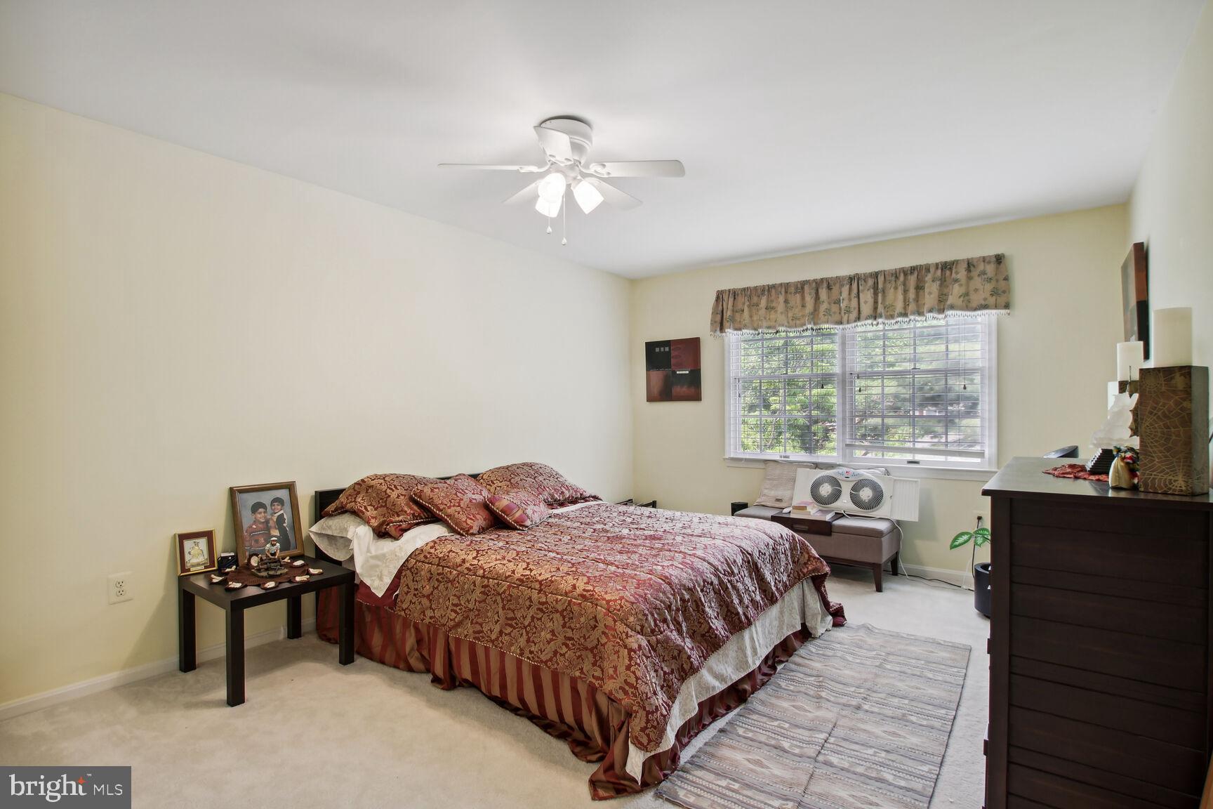 QUINCE ORCHARD ESTATES - Residential