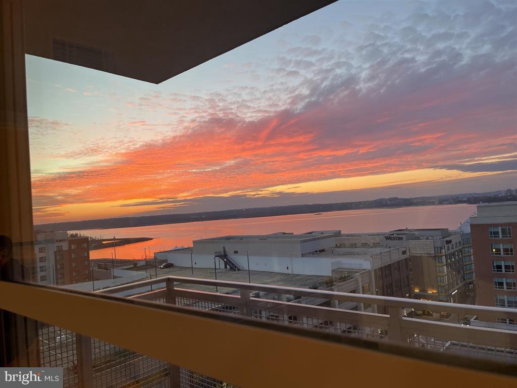 FLEET STREET - Residential