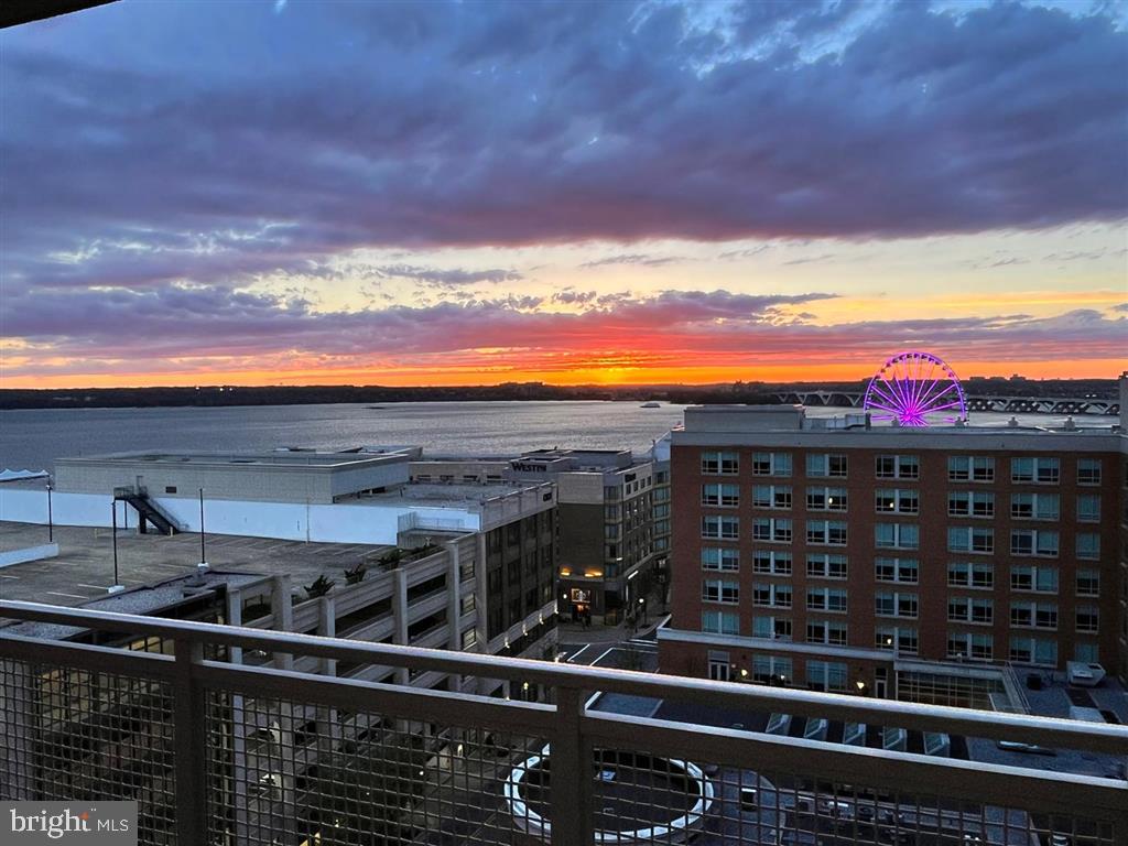 FLEET STREET - Residential