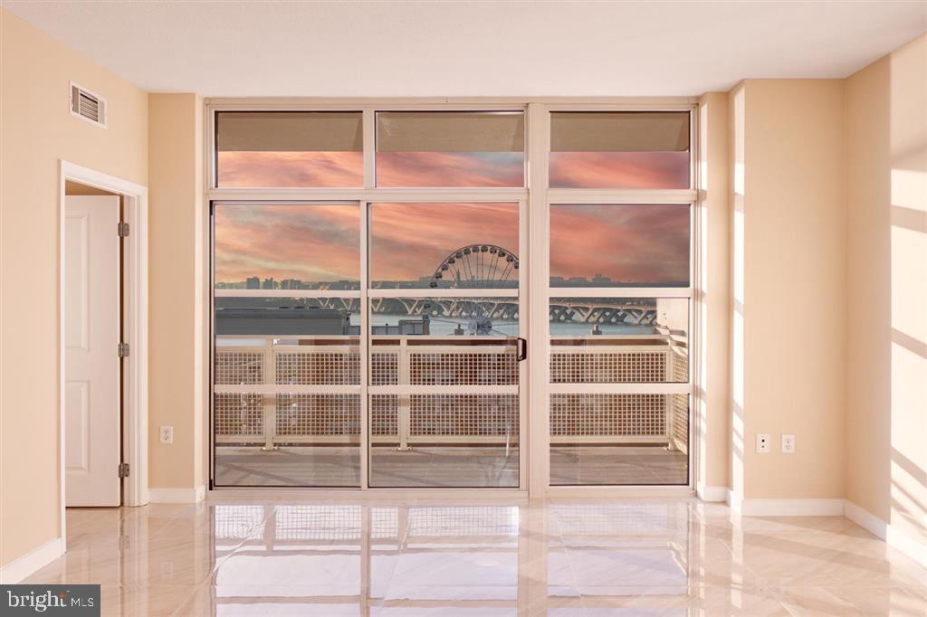 FLEET STREET - Residential