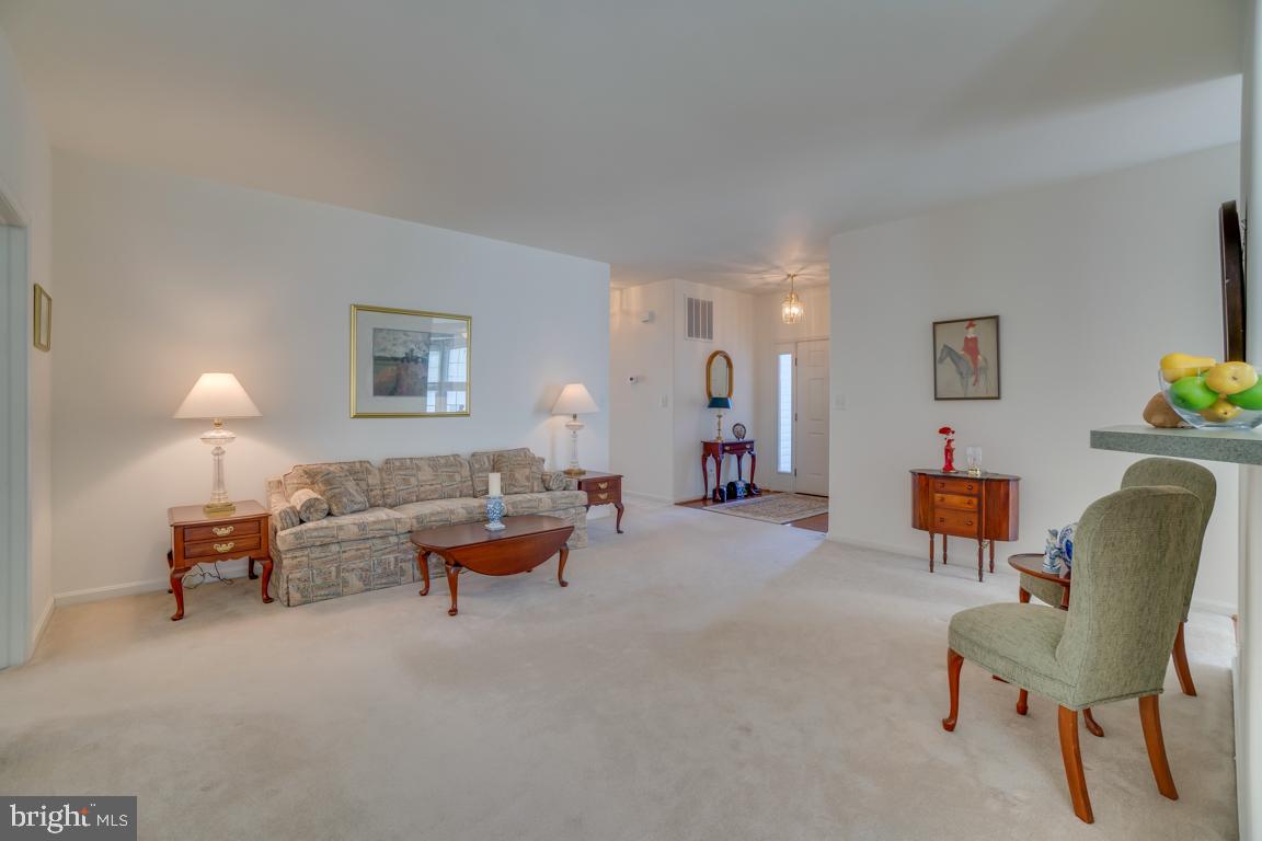 MANSFIELD CLUB - Residential