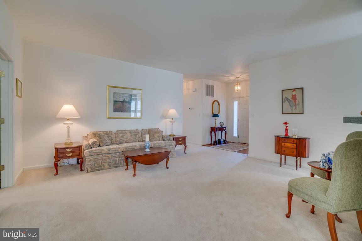 MANSFIELD CLUB - Residential