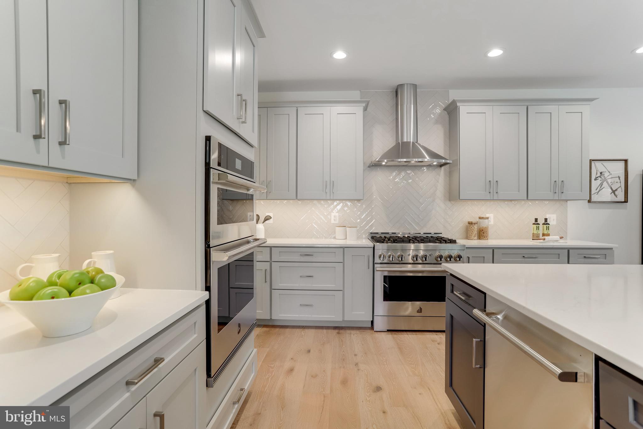 DOUGLAS PARK - Residential