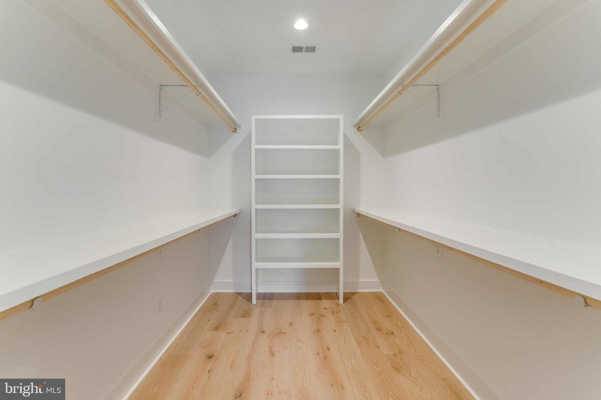 DOUGLAS PARK - Residential