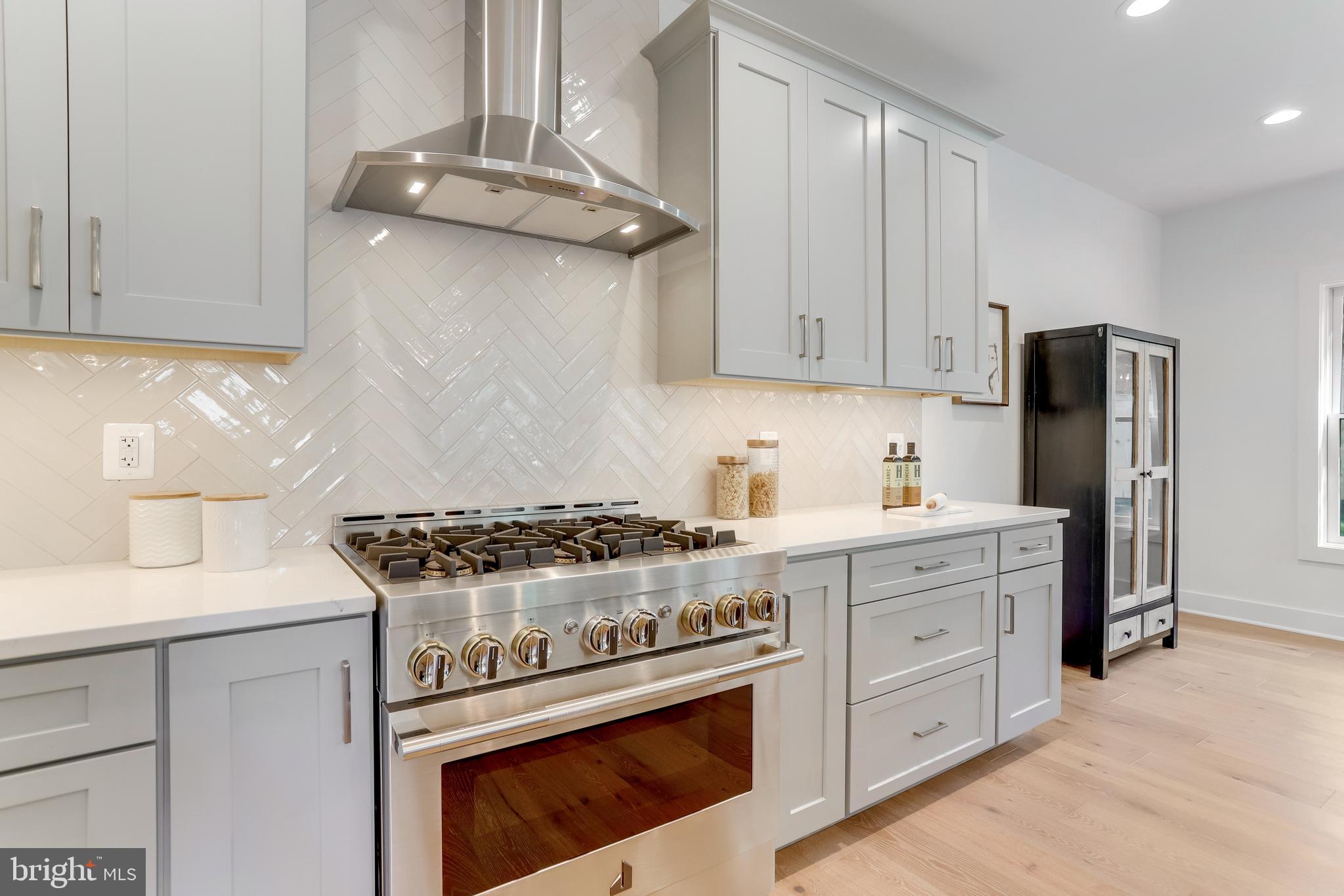 DOUGLAS PARK - Residential