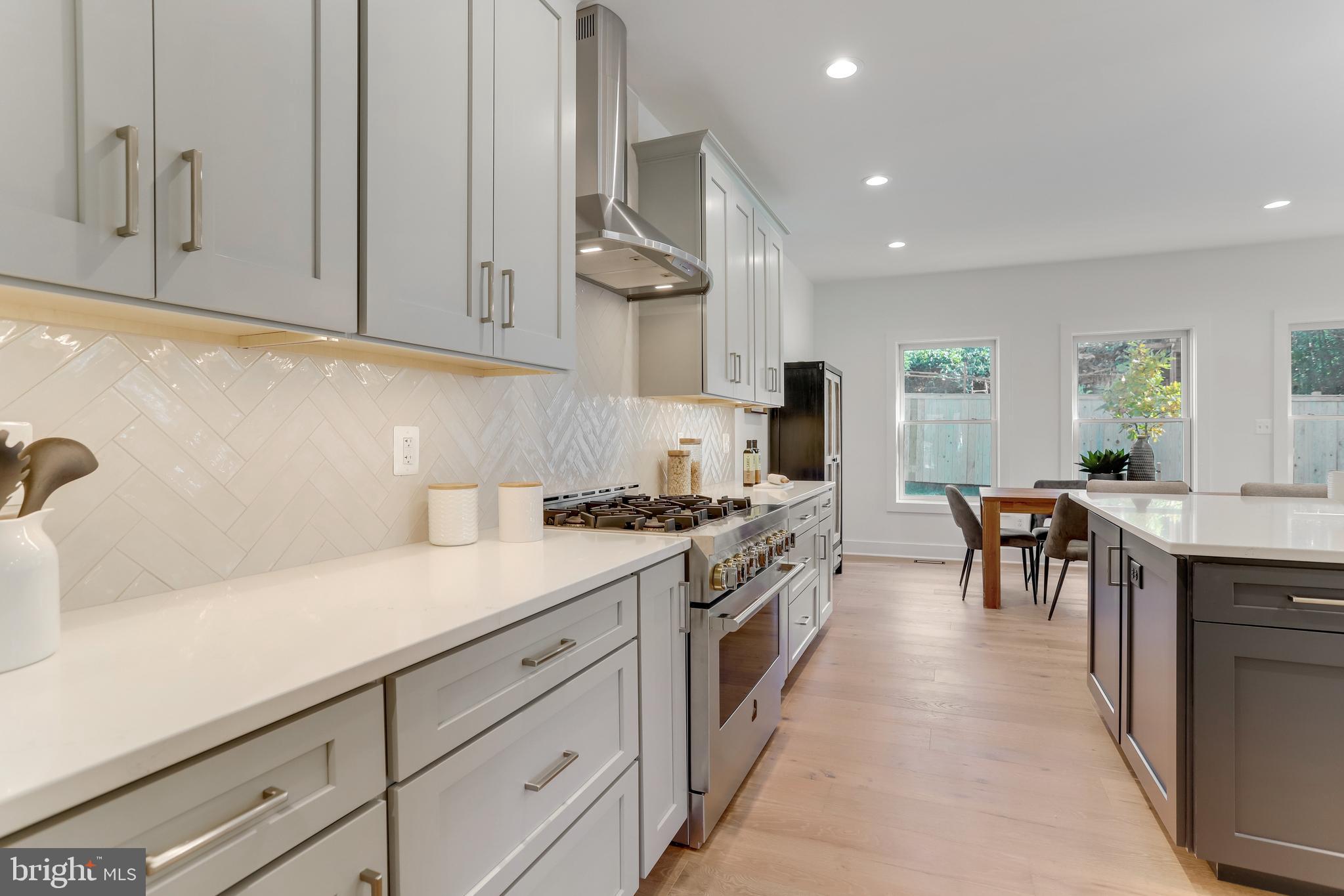 DOUGLAS PARK - Residential