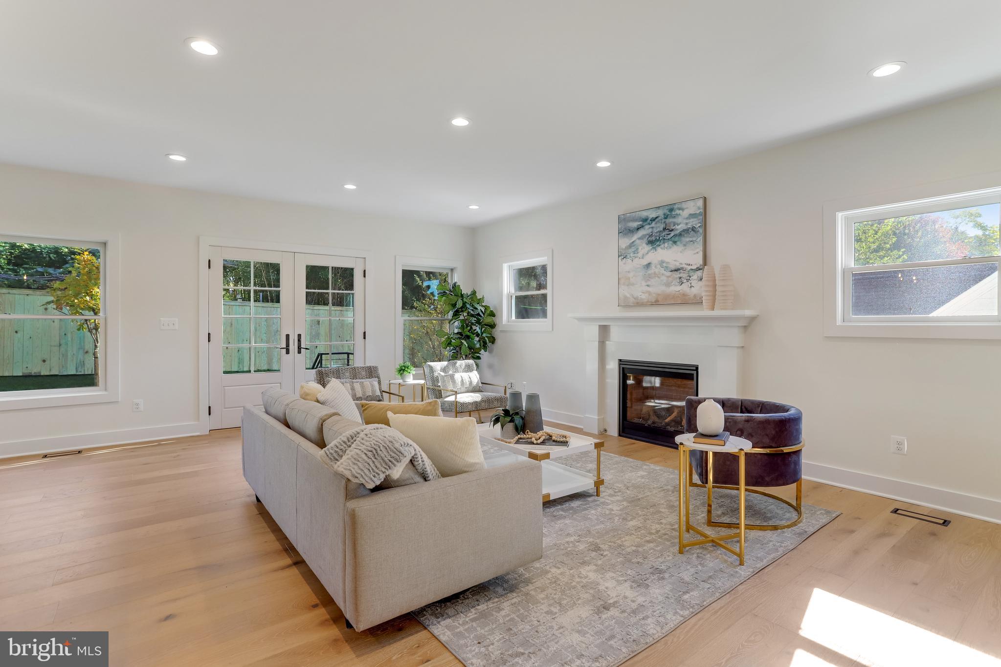 DOUGLAS PARK - Residential