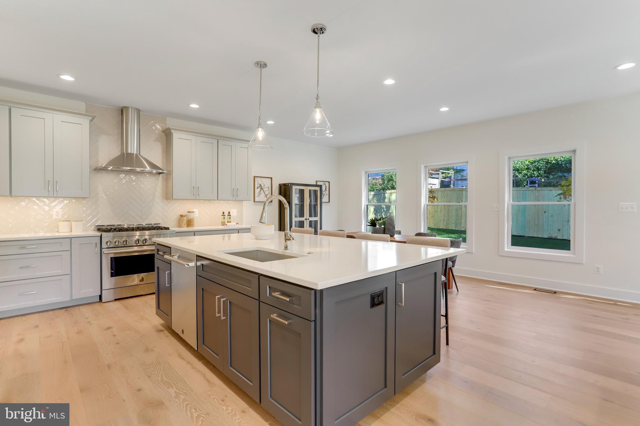 DOUGLAS PARK - Residential