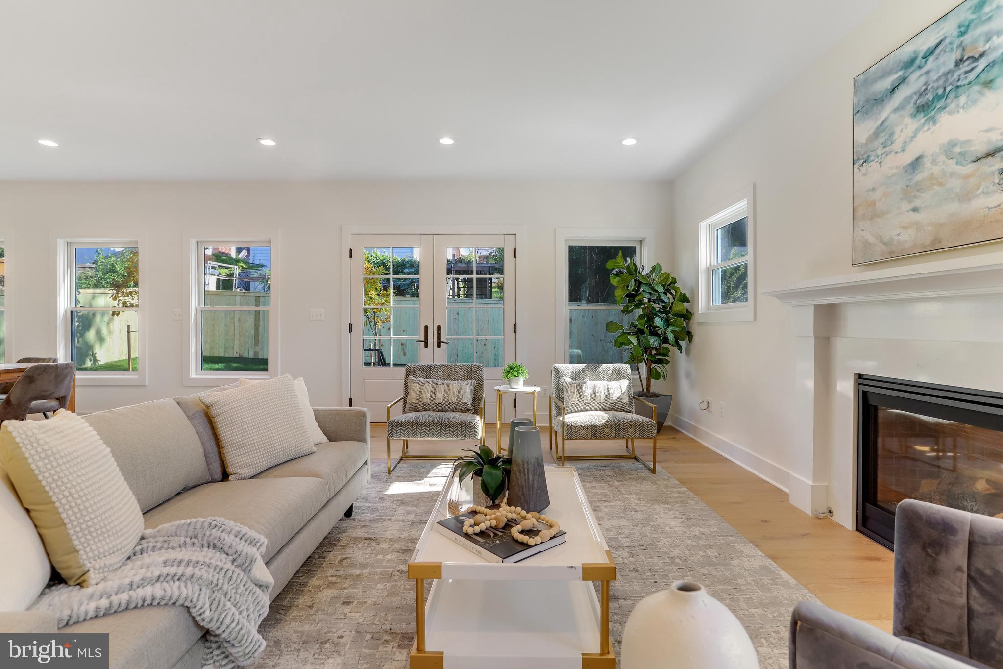 DOUGLAS PARK - Residential