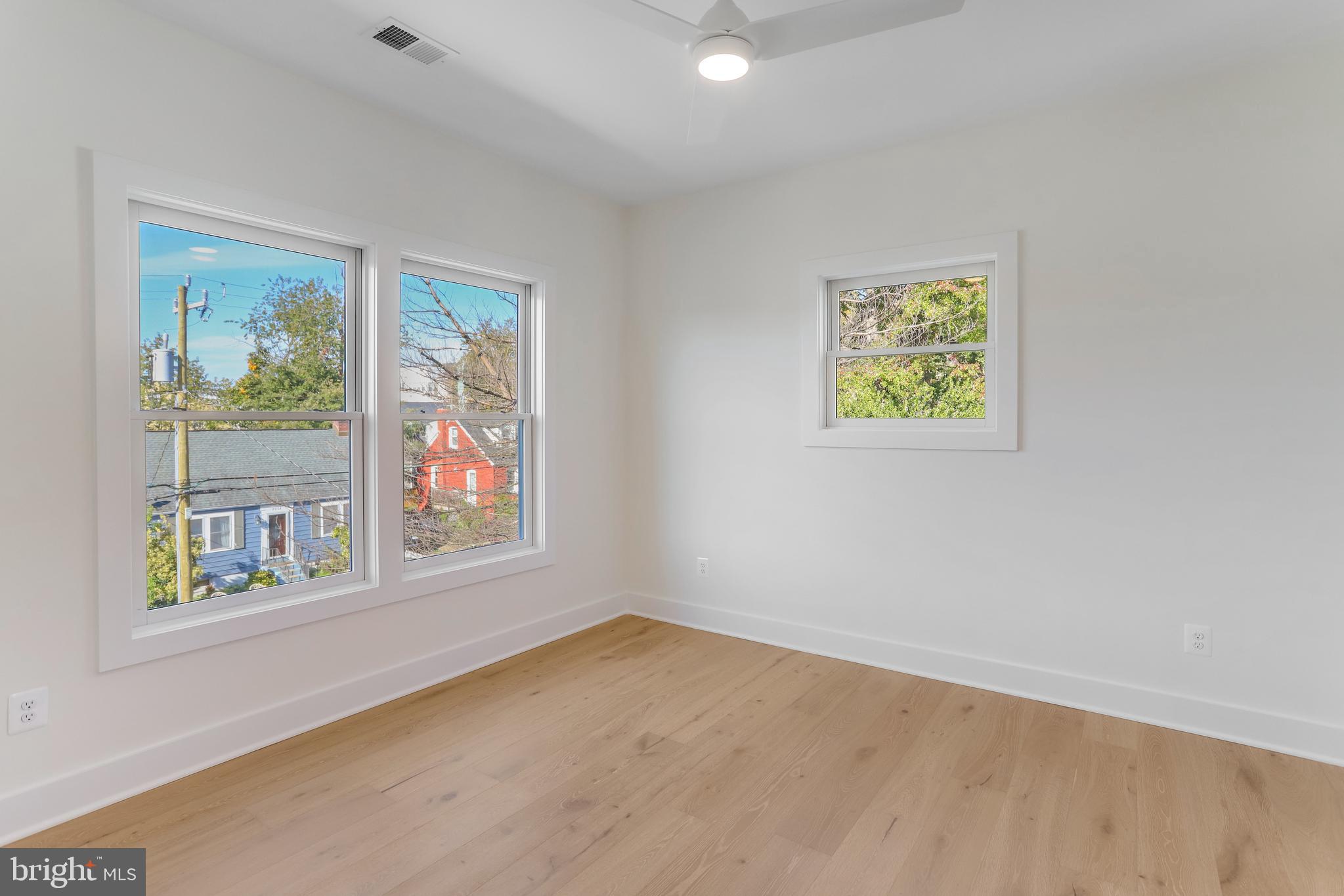 DOUGLAS PARK - Residential